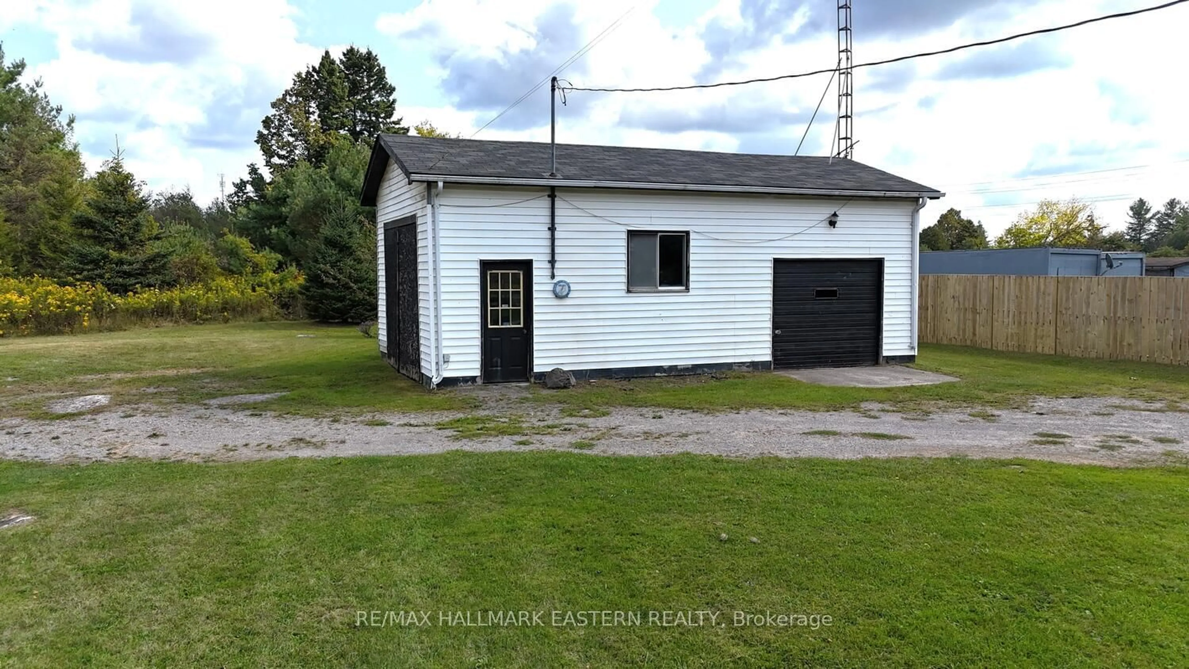 Shed for 875 Belmont 4th Line, Havelock-Belmont-Methuen Ontario K0L 1Z0