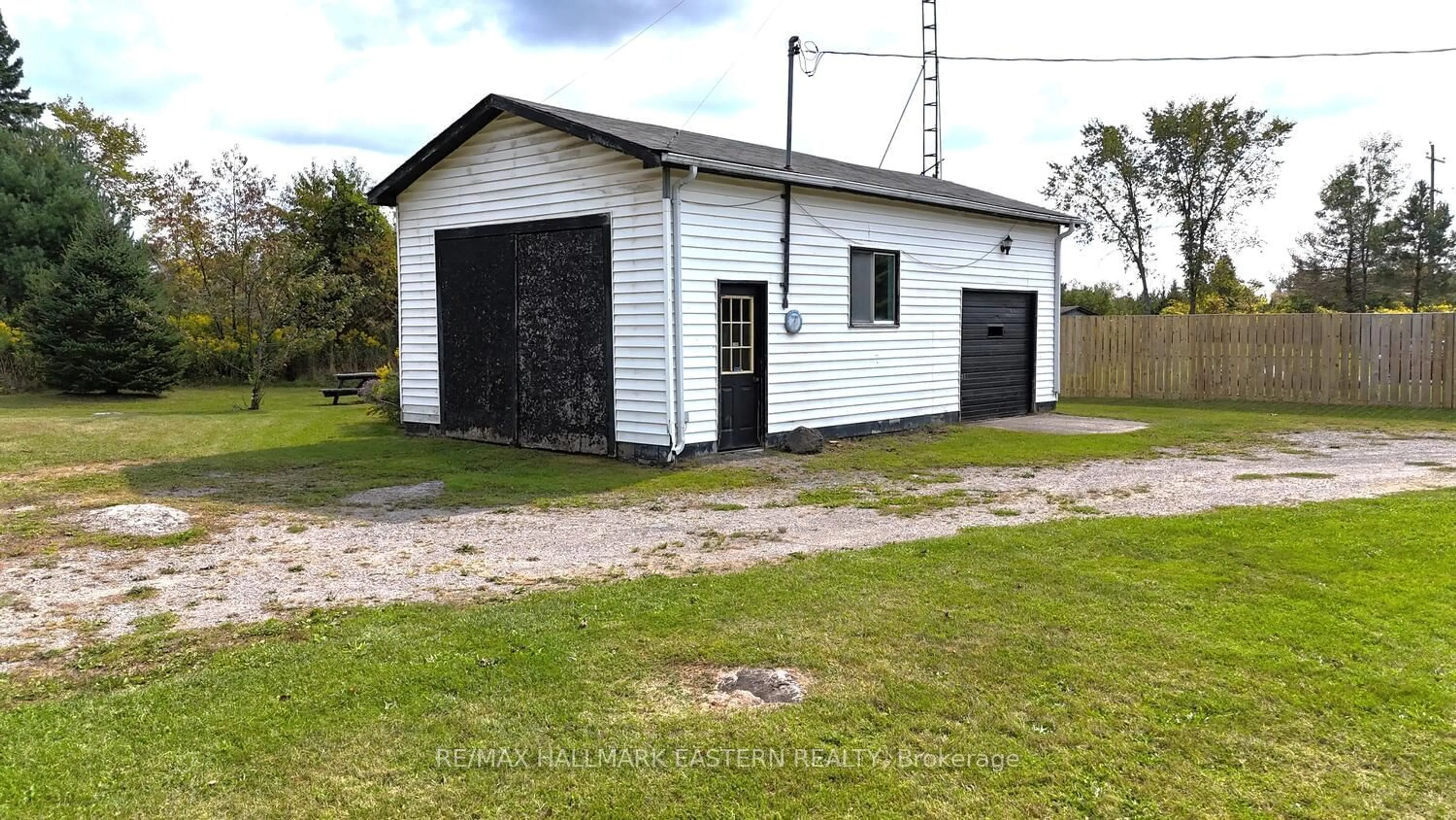 Shed for 875 Belmont 4th Line, Havelock-Belmont-Methuen Ontario K0L 1Z0