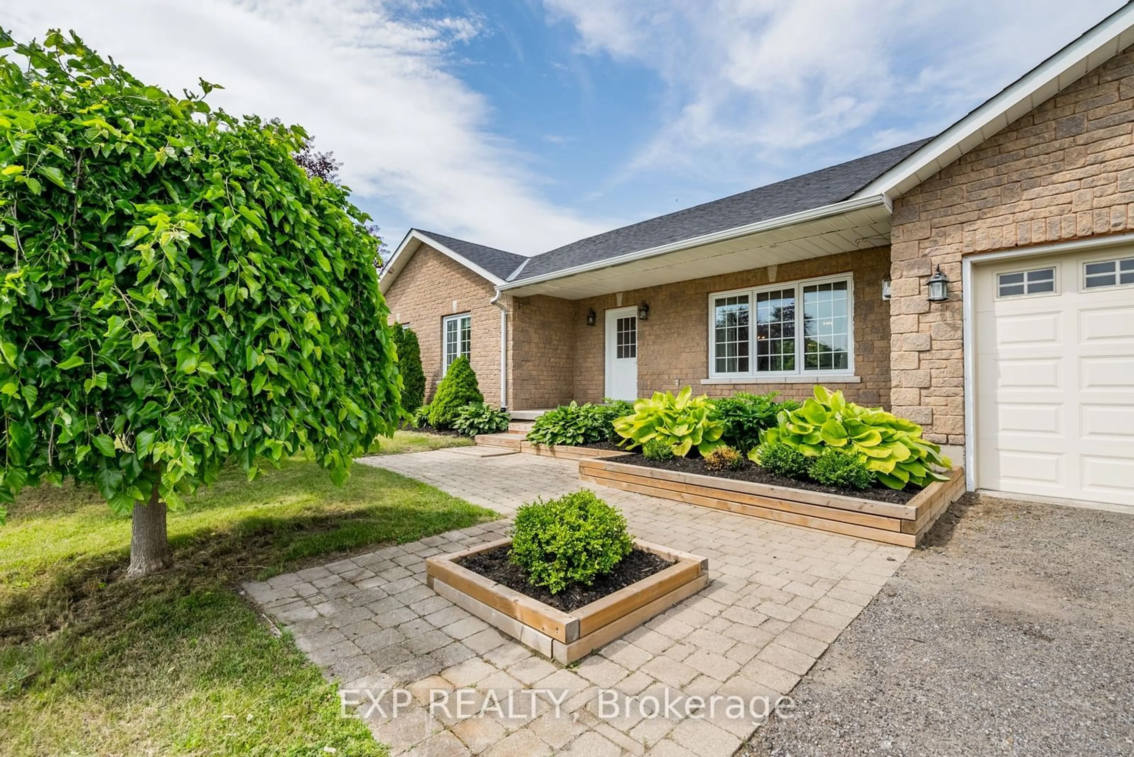 Home with brick exterior material, street for 138 Johnston Crt, Alnwick/Haldimand Ontario K0K 2G0