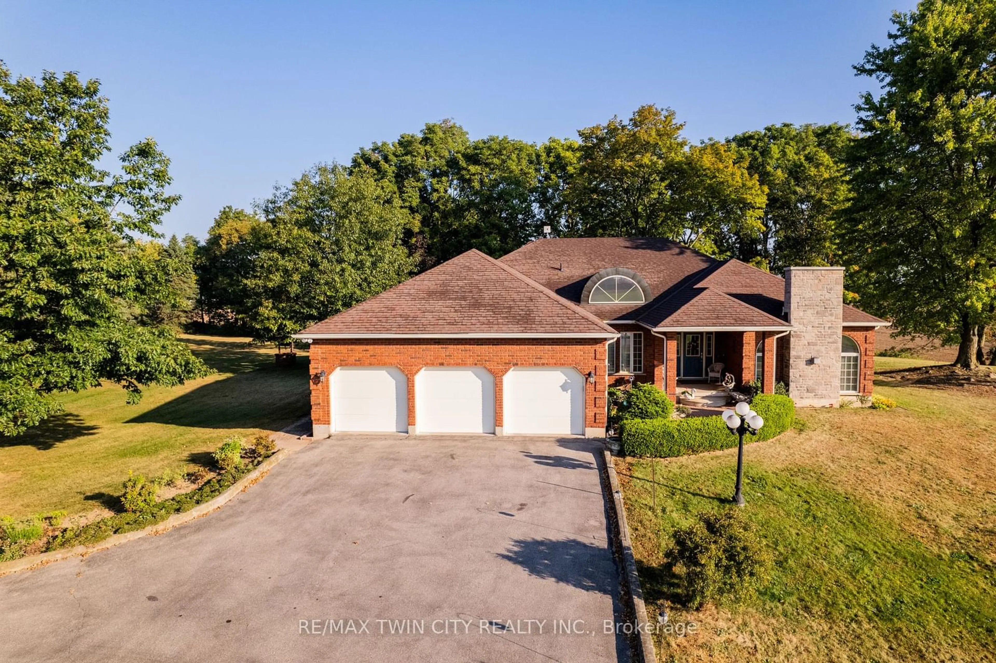 Frontside or backside of a home, cottage for 48 BURFORD DELHI TWLN Rd, Brant Ontario N0E 1R0