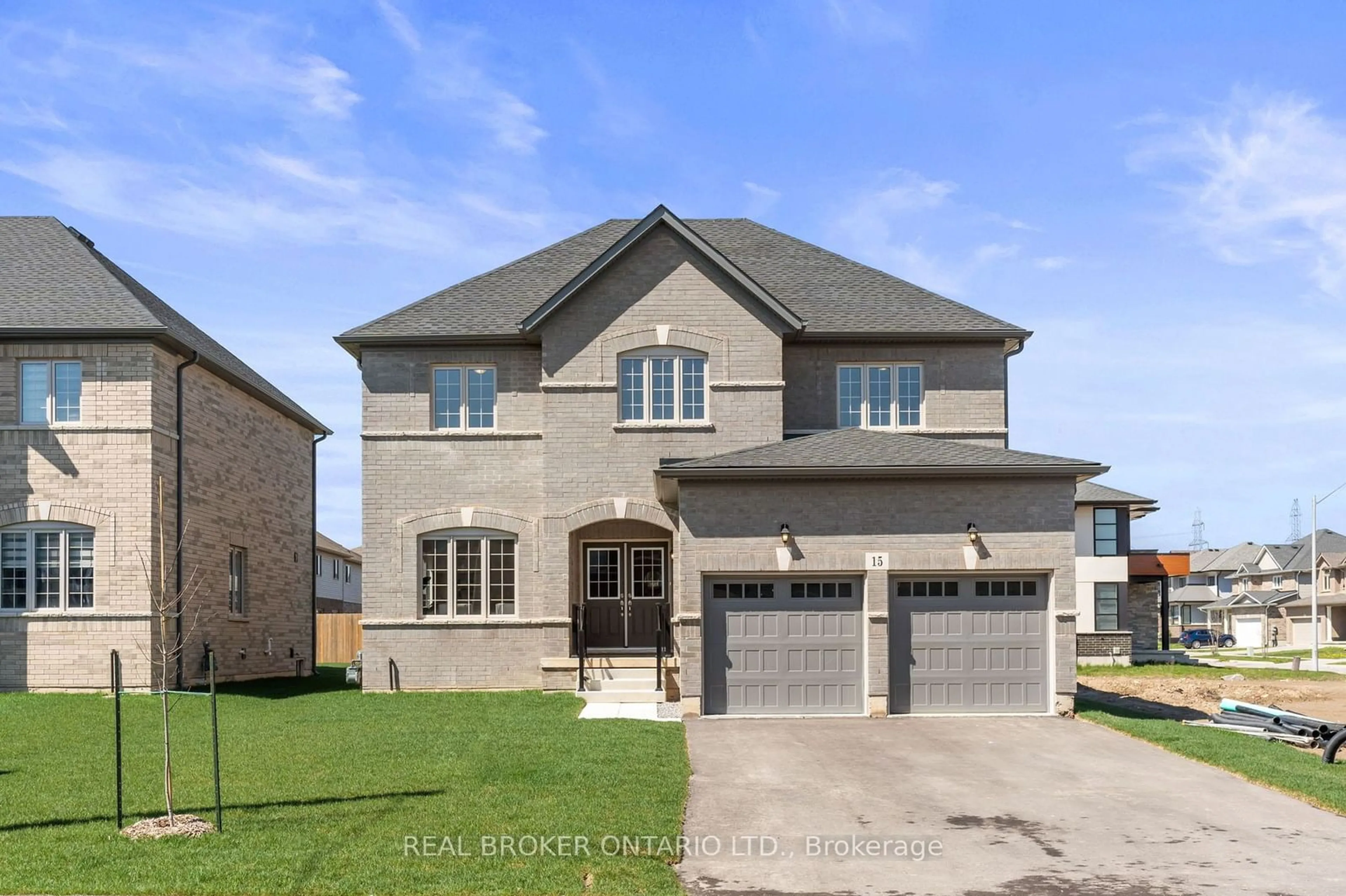 Frontside or backside of a home, the street view for 15 Venture Way, Thorold Ontario L2V 0G9