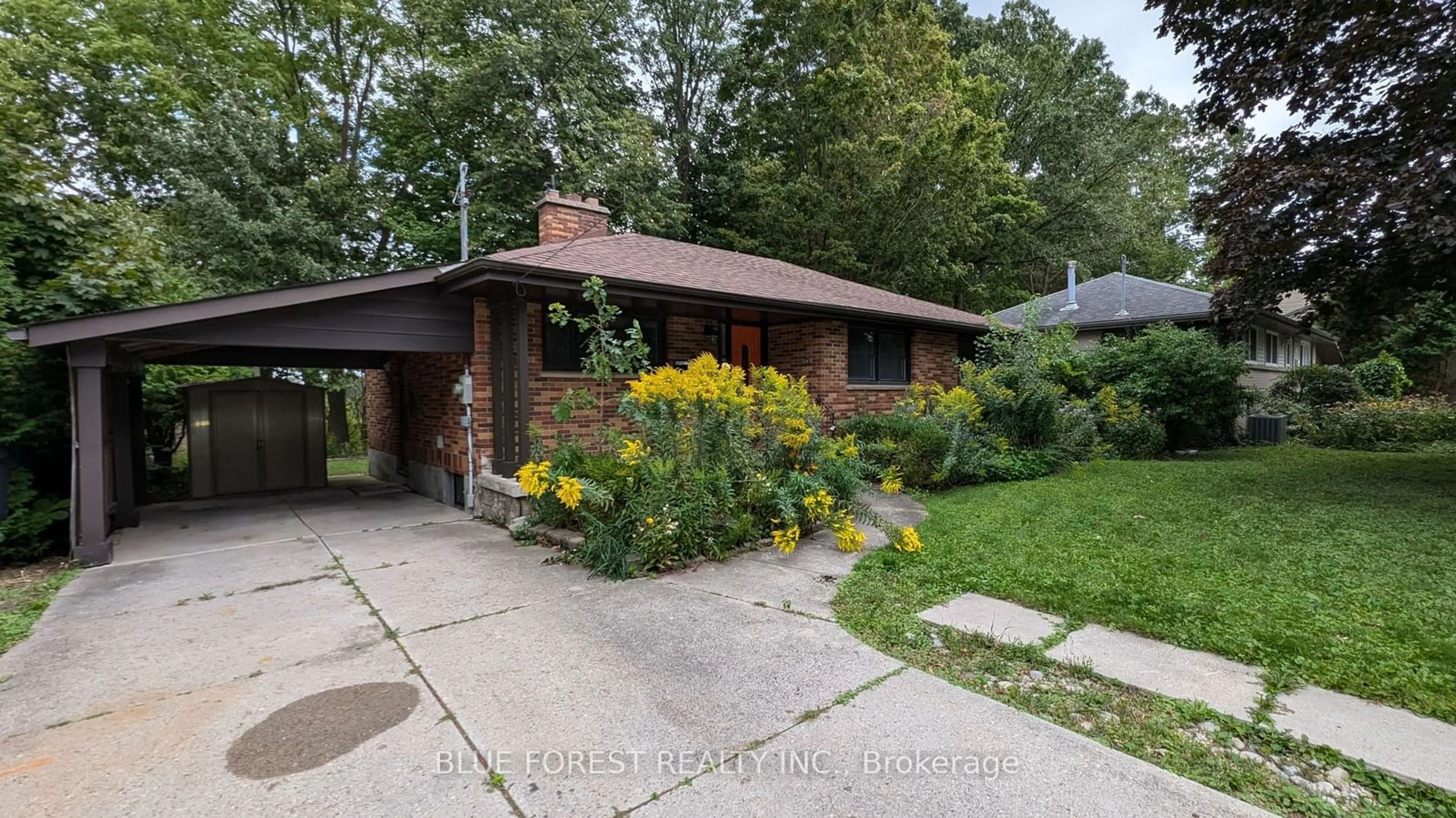 Home with brick exterior material for 266 Greenwood Ave, London Ontario N6J 3G4