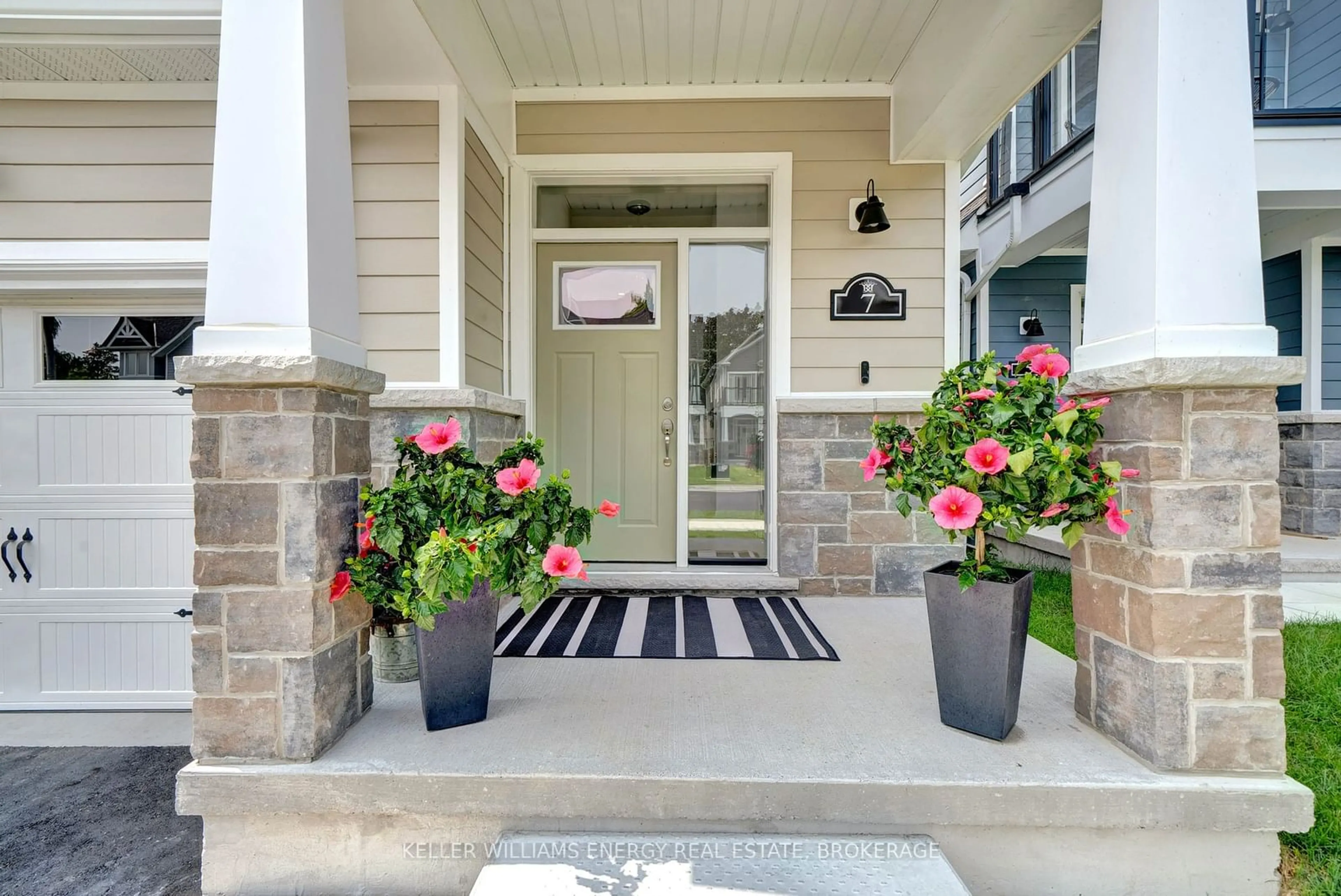 Indoor entryway, ceramic floors for 7 Twelve Trees Crt, Prince Edward County Ontario K0K 3L0