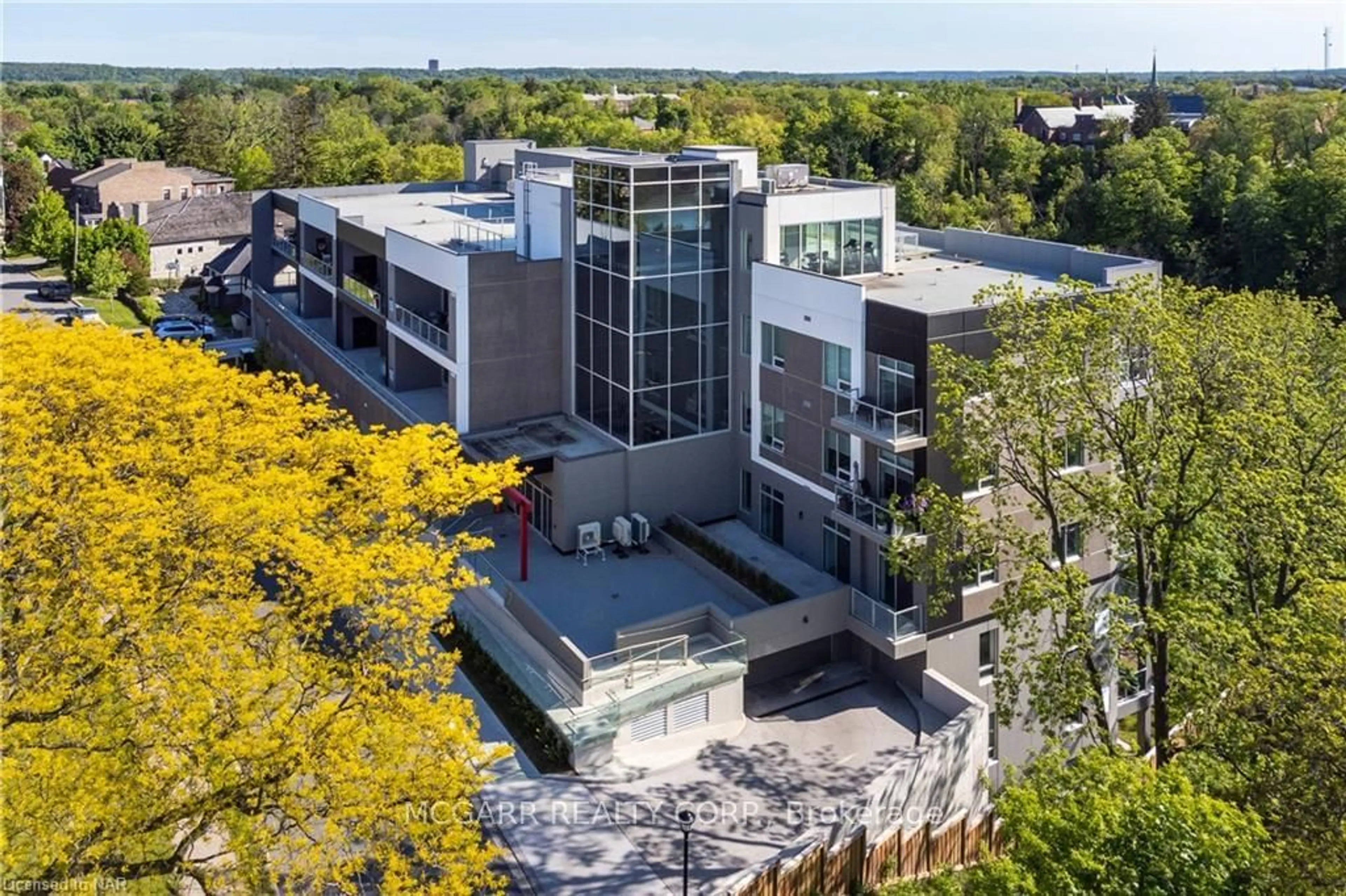 A pic from outside/outdoor area/front of a property/back of a property/a pic from drone, building for 77 Yates St #403, St. Catharines Ontario L2R 5R7