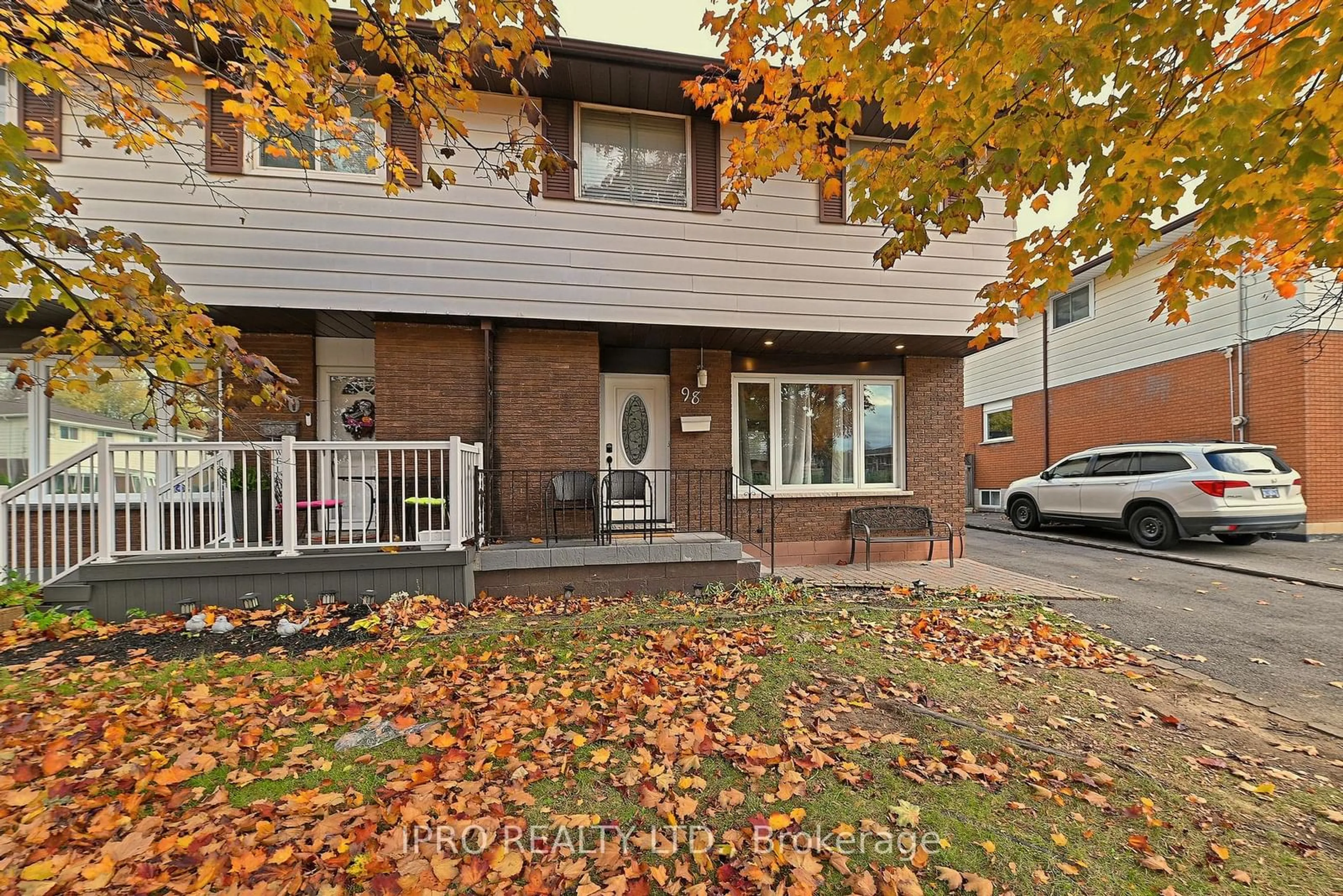 Home with brick exterior material for 98 Riverdale Dr, Hamilton Ontario L8E 1K4