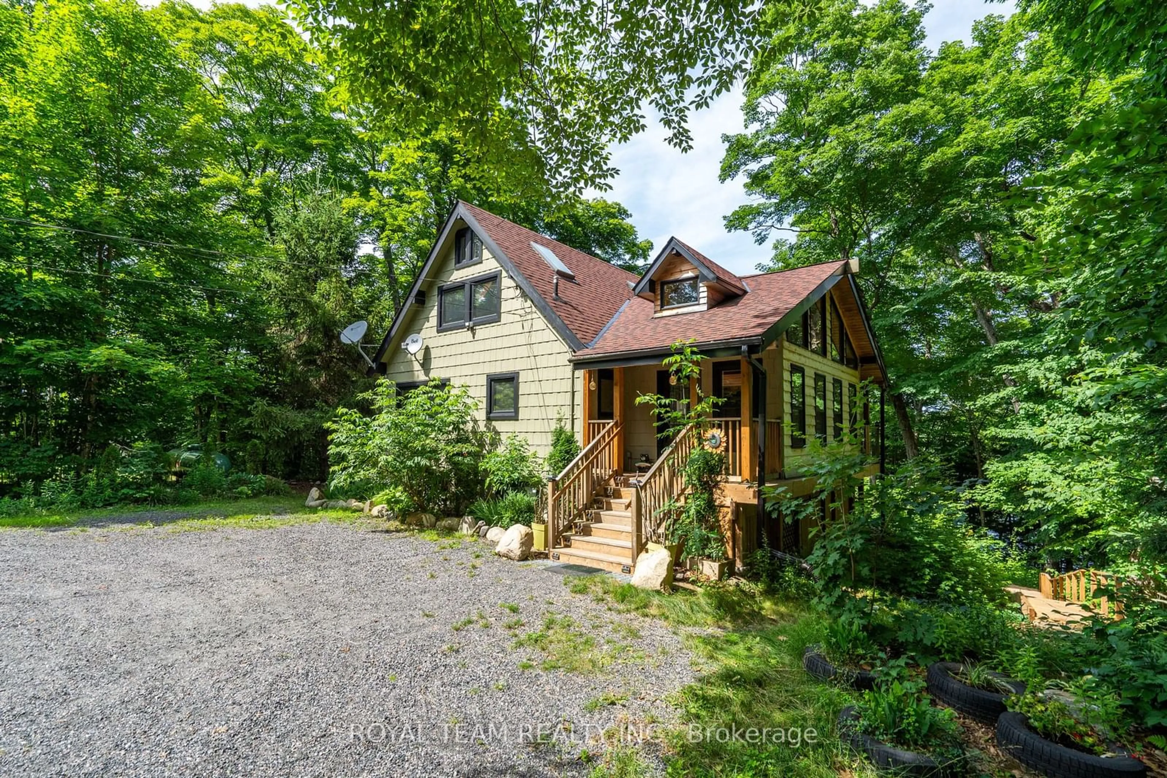 Frontside or backside of a home, cottage for 12 Hayhoe Rd, Seguin Ontario P0C 1H0