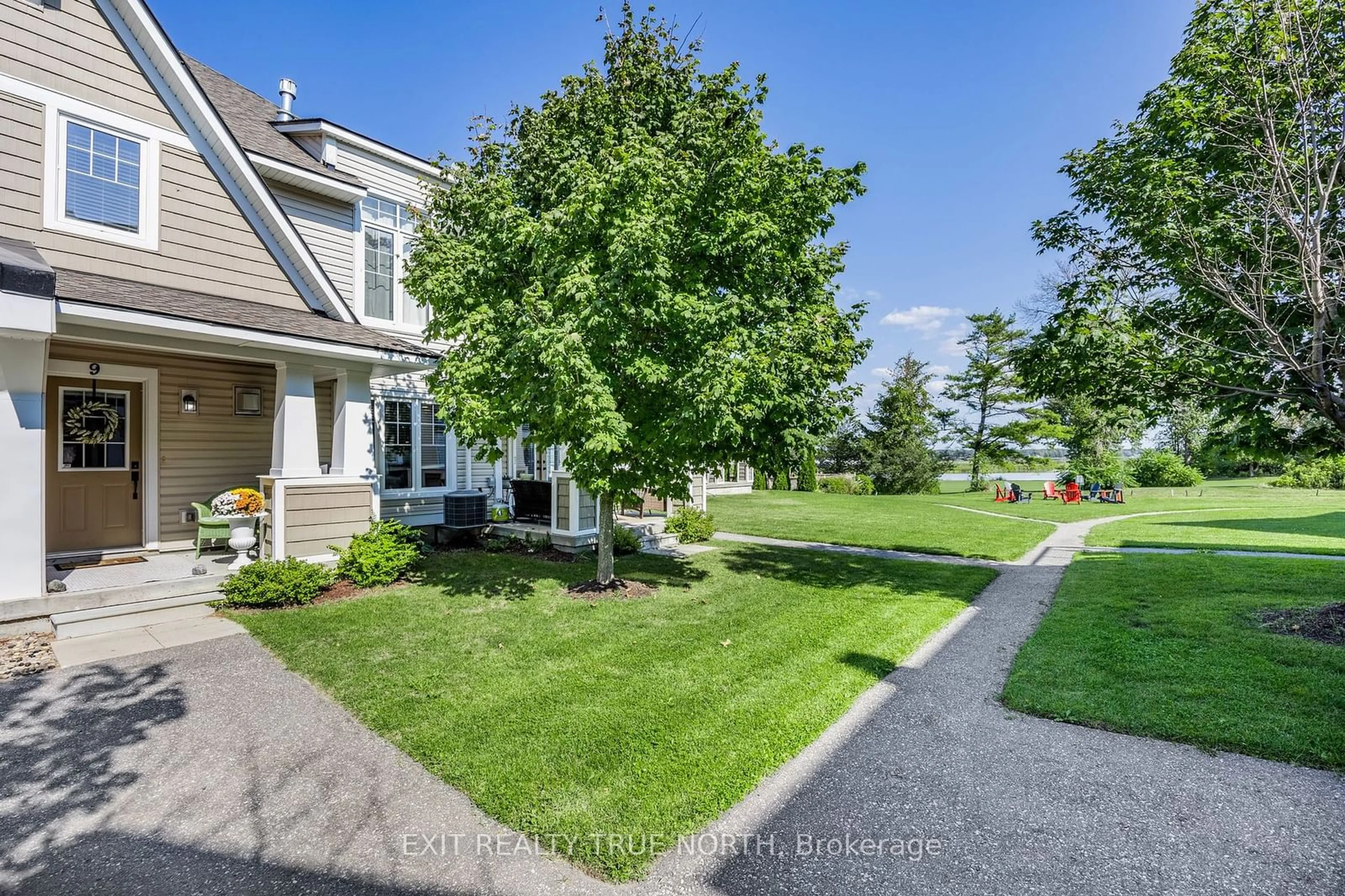 A pic from exterior of the house or condo, the street view for 9 Mulligan Lane, Georgian Bay Ontario L0K 1S0