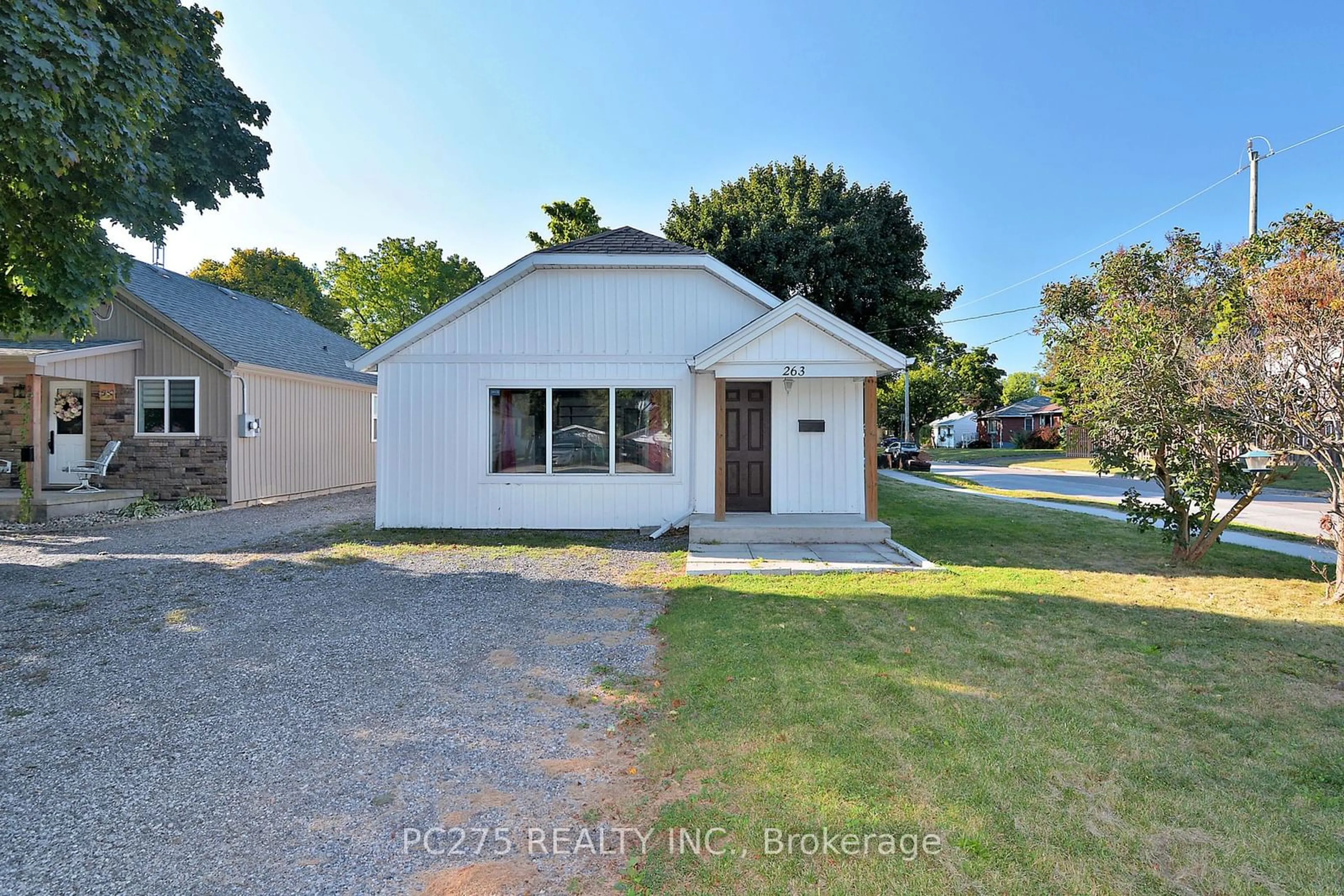 Frontside or backside of a home, cottage for 263 Forest St, Chatham-Kent Ontario N7L 2B1