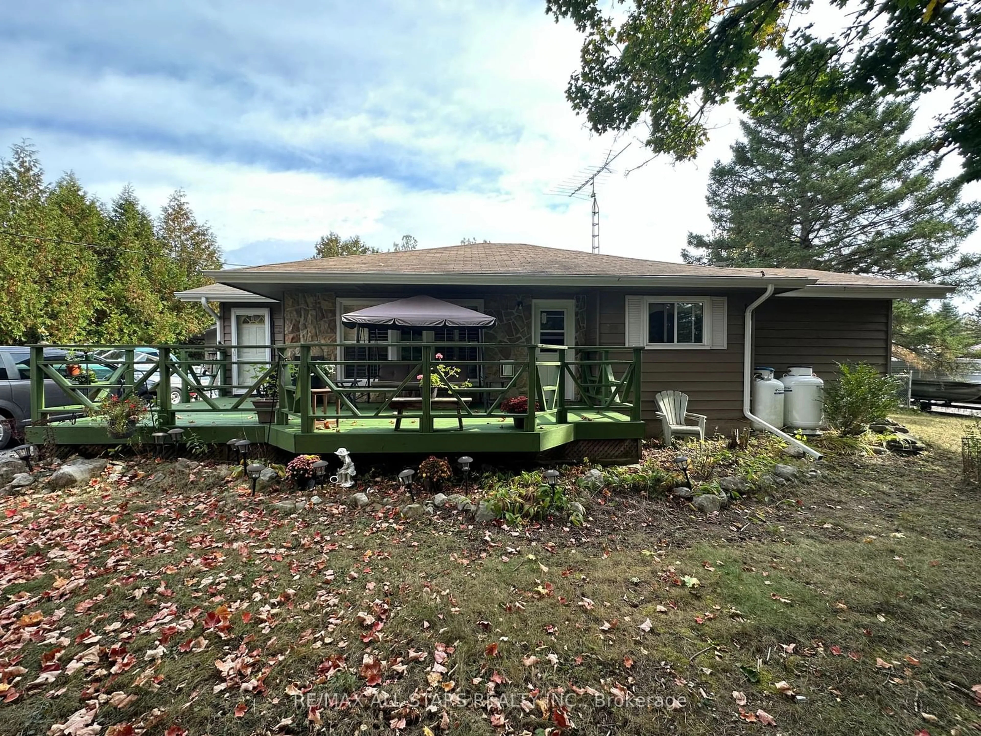 Frontside or backside of a home, cottage for 122 Alpine Lake Rd, Galway-Cavendish and Harvey Ontario K0M 1A0