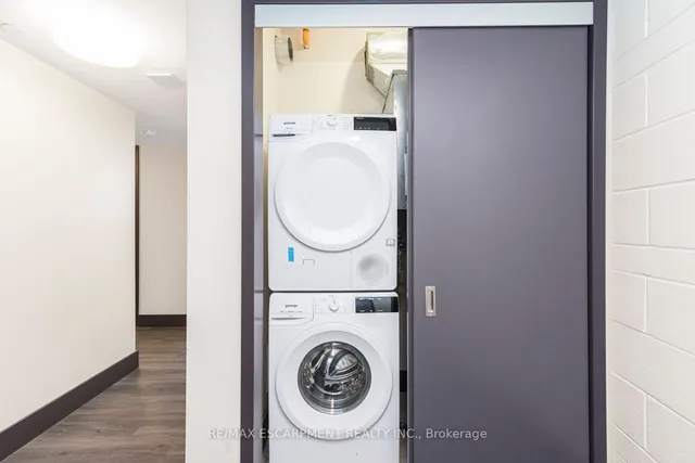 Additional property image - 121 King St Unit 501