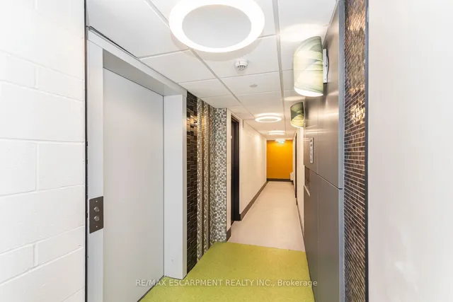 Additional property image - 121 King St Unit 501