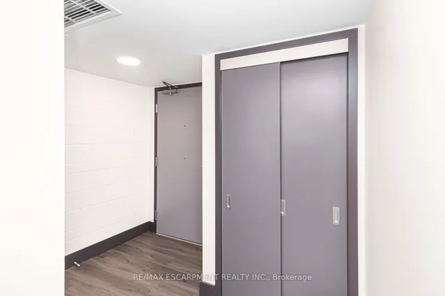 Additional property image - 121 King St Unit 501