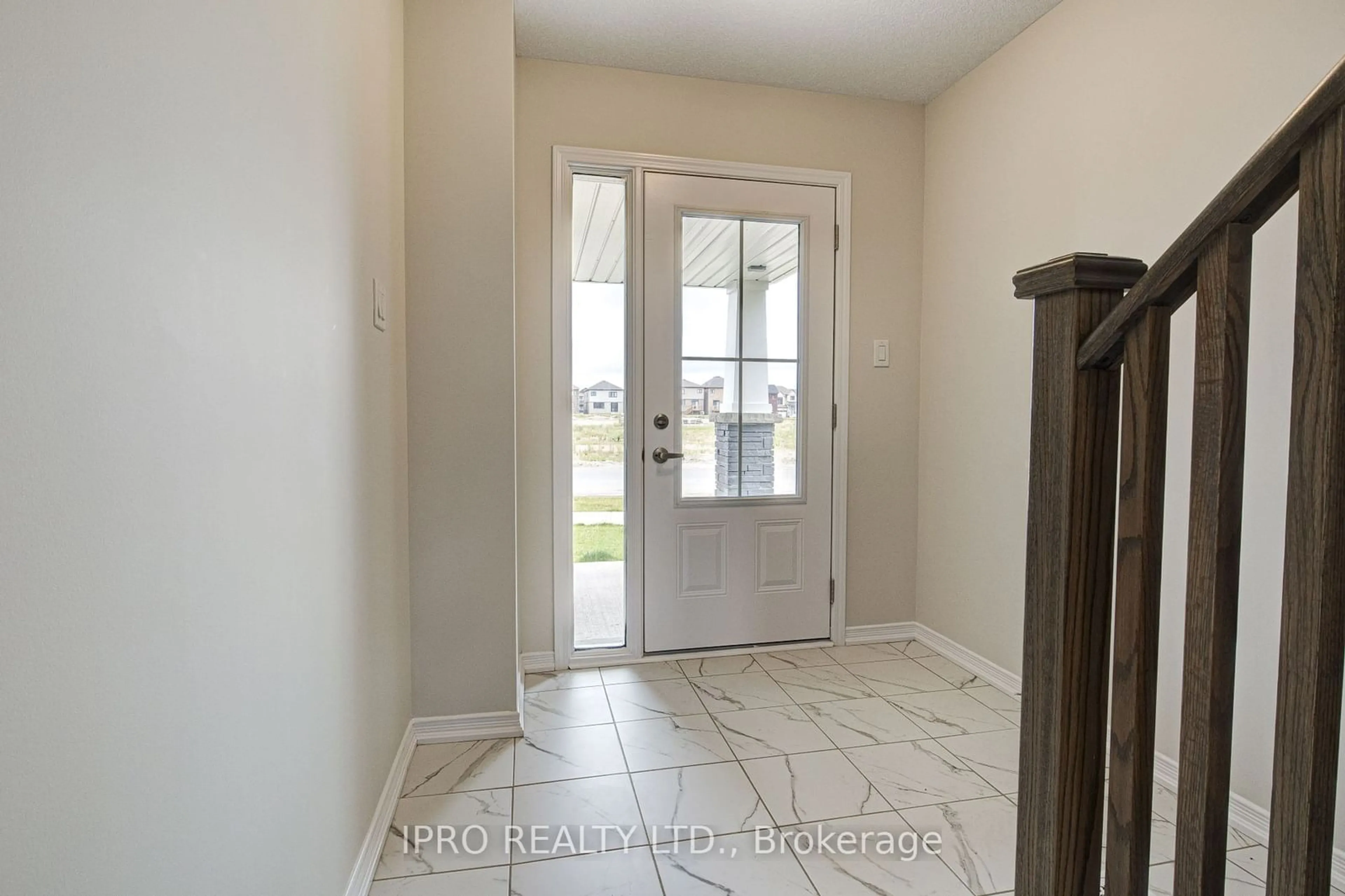 Indoor entryway, wood floors for 263 Gillespie Dr, Brantford Ontario N3T 0W8