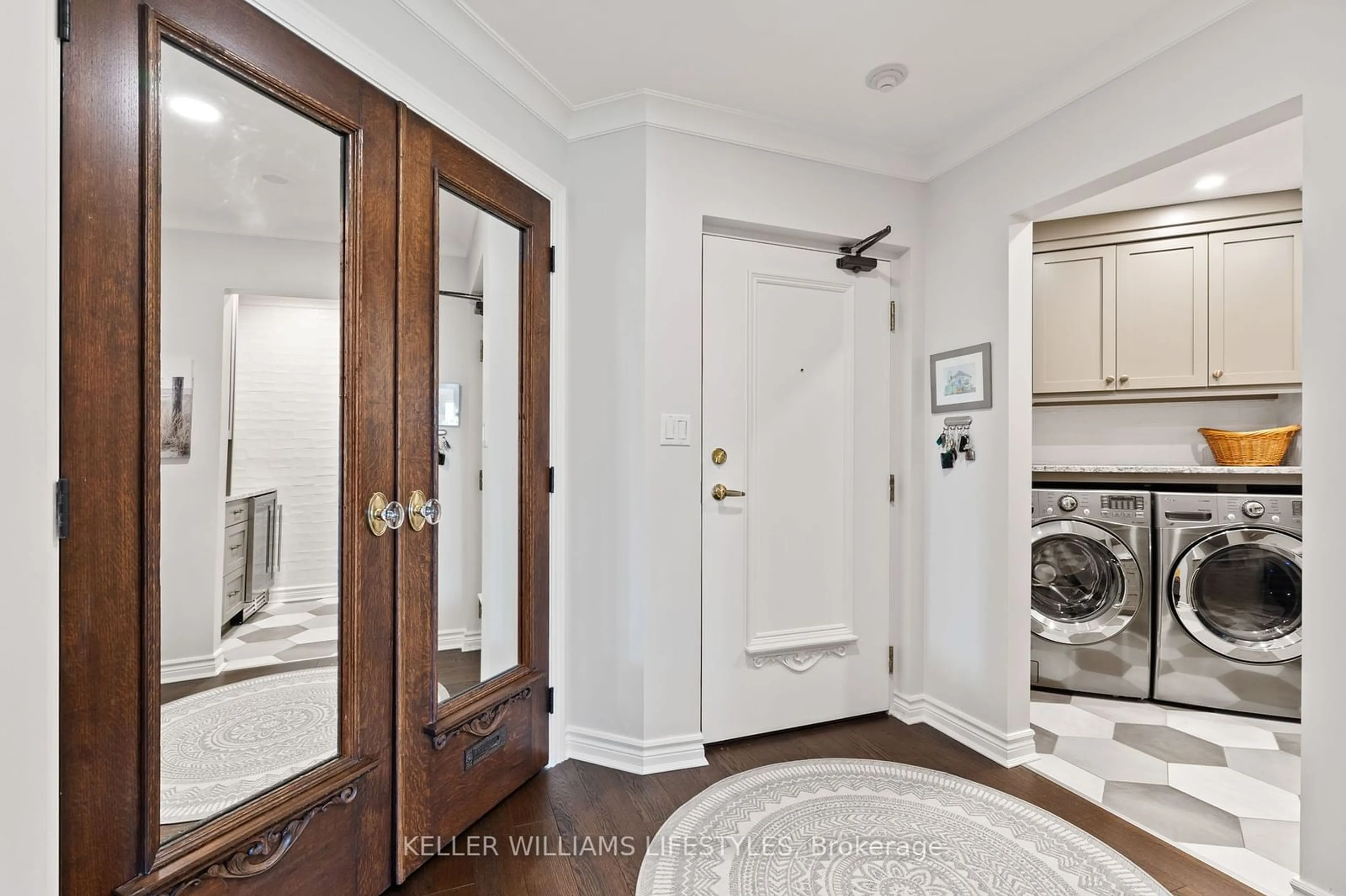 Laundry room for 19 King St #501, London Ontario N6A 5N8