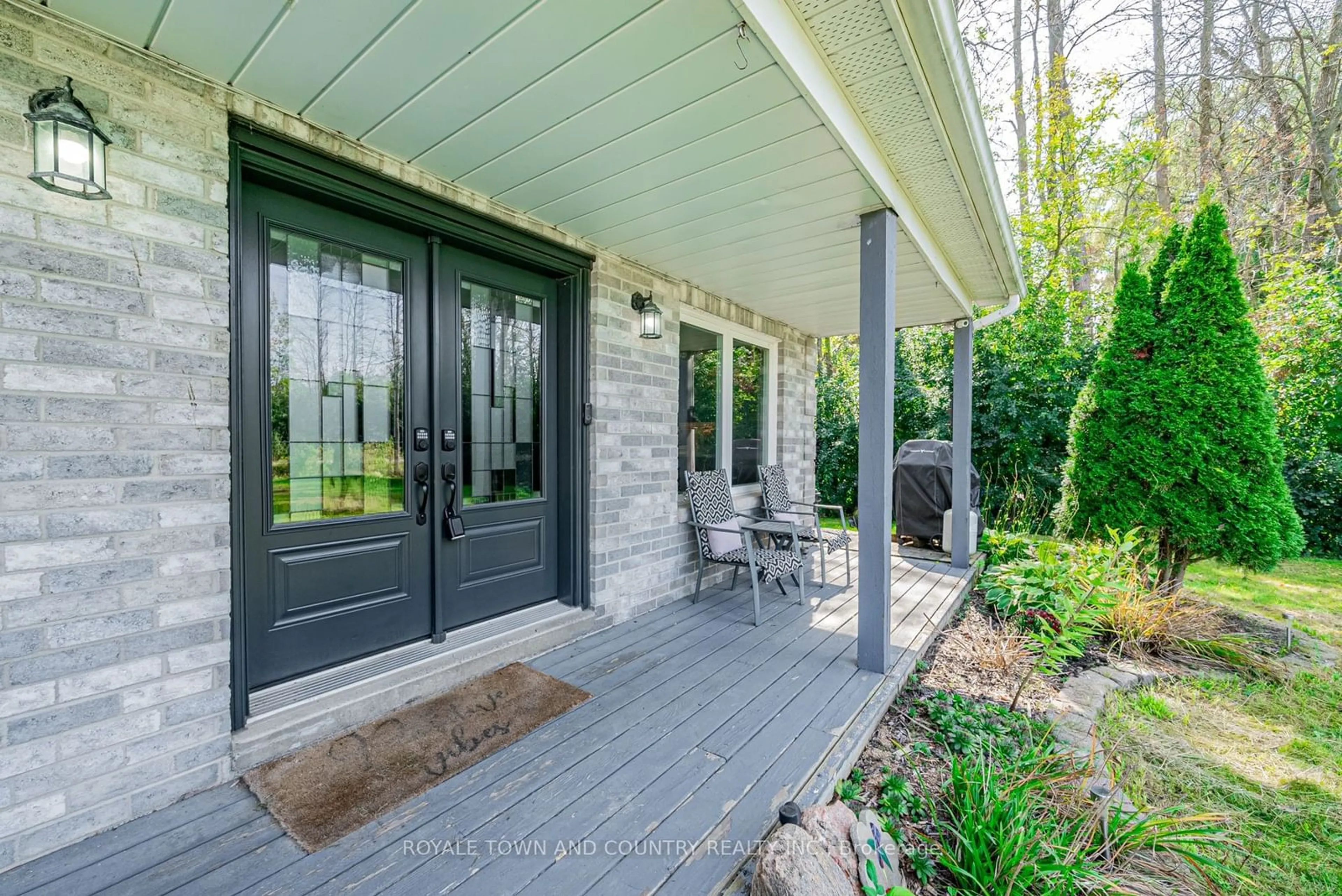 Indoor entryway, wood floors for 1374 Old Mill Rd, Kawartha Lakes Ontario K0L 2X0