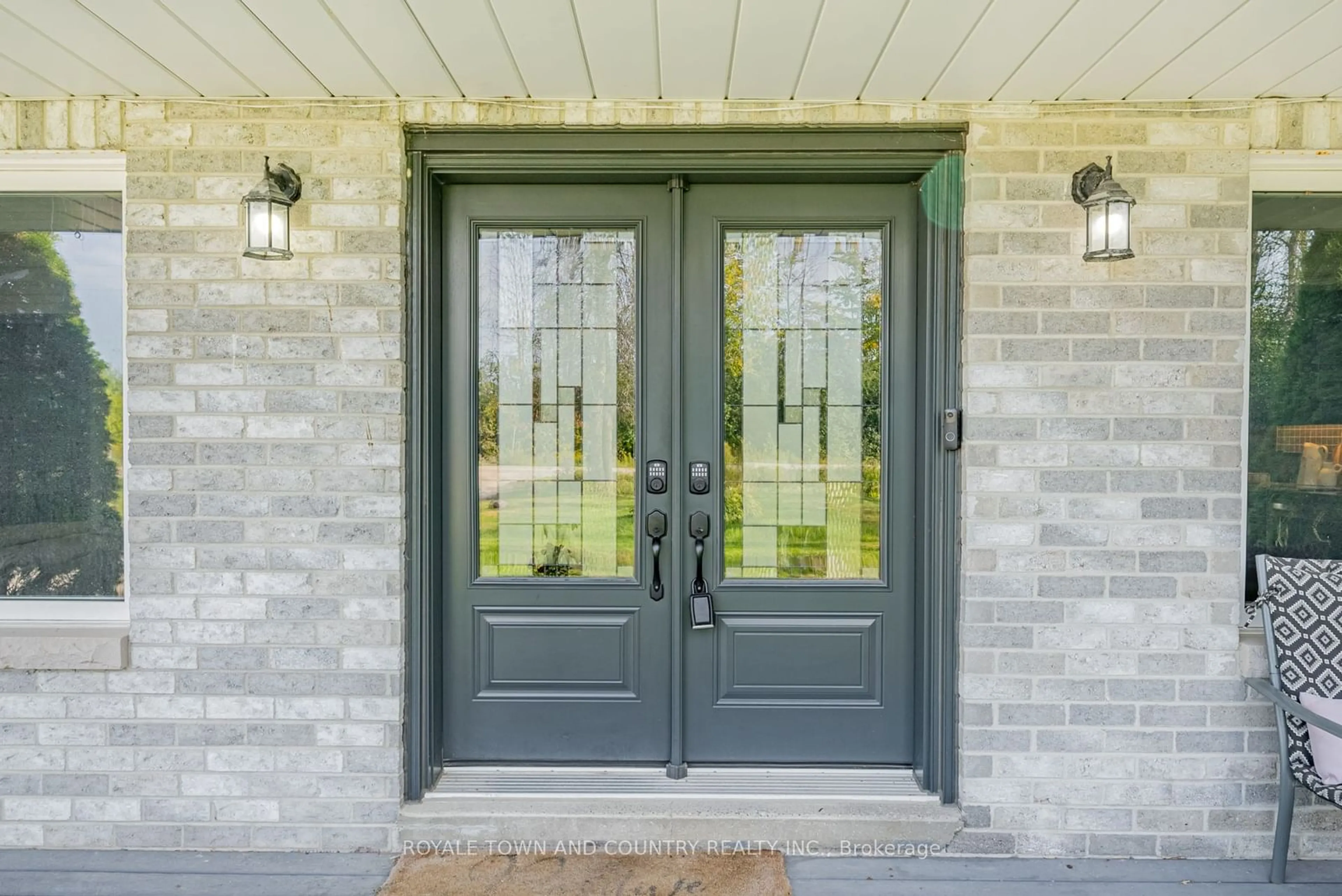 Indoor entryway, wood floors for 1374 Old Mill Rd, Kawartha Lakes Ontario K0L 2X0