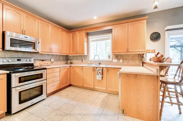 Additional property image - 72 Sidney Cres