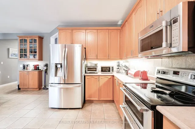 Additional property image - 72 Sidney Cres