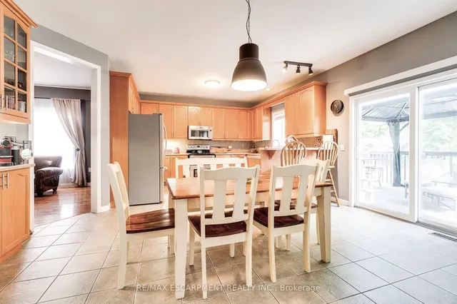 Additional property image - 72 Sidney Cres