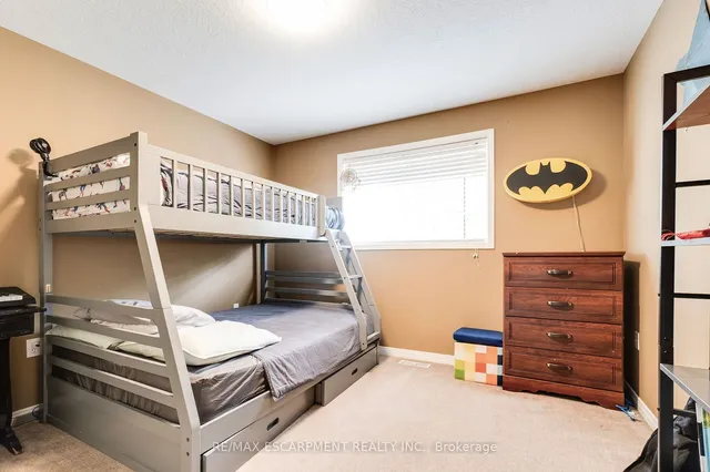 Additional property image - 72 Sidney Cres