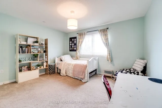 Additional property image - 72 Sidney Cres