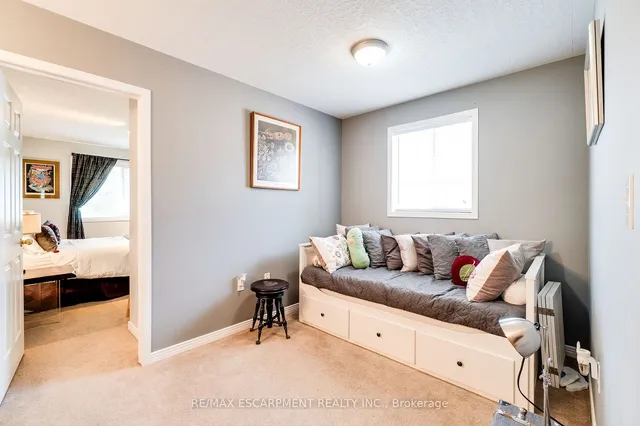 Additional property image - 72 Sidney Cres