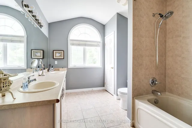 Additional property image - 72 Sidney Cres