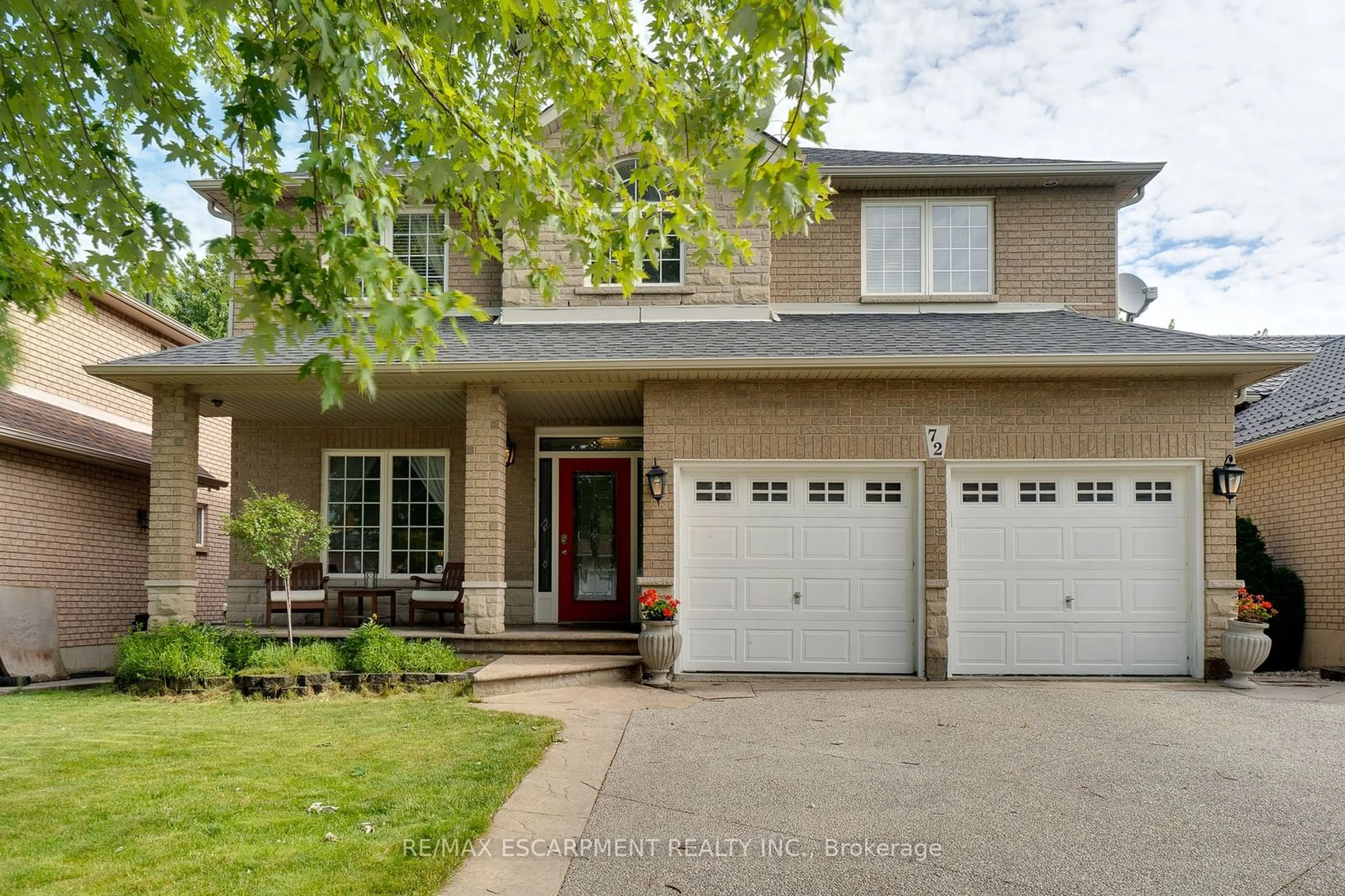 Frontside or backside of a home, the street view for 72 Sidney Cres, Hamilton Ontario L8J 3Z1