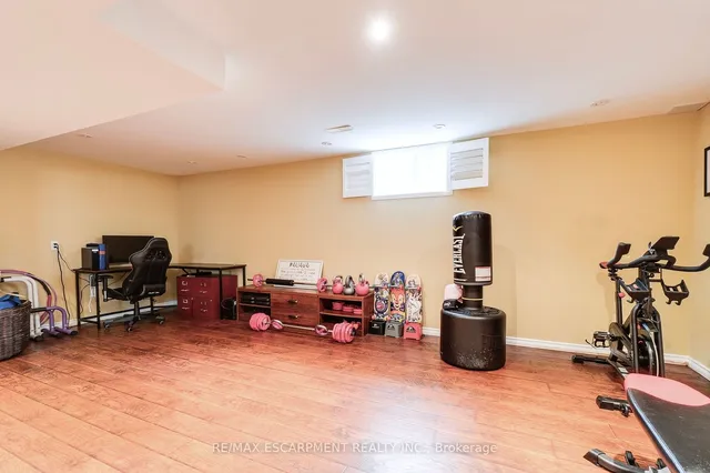 Additional property image - 72 Sidney Cres