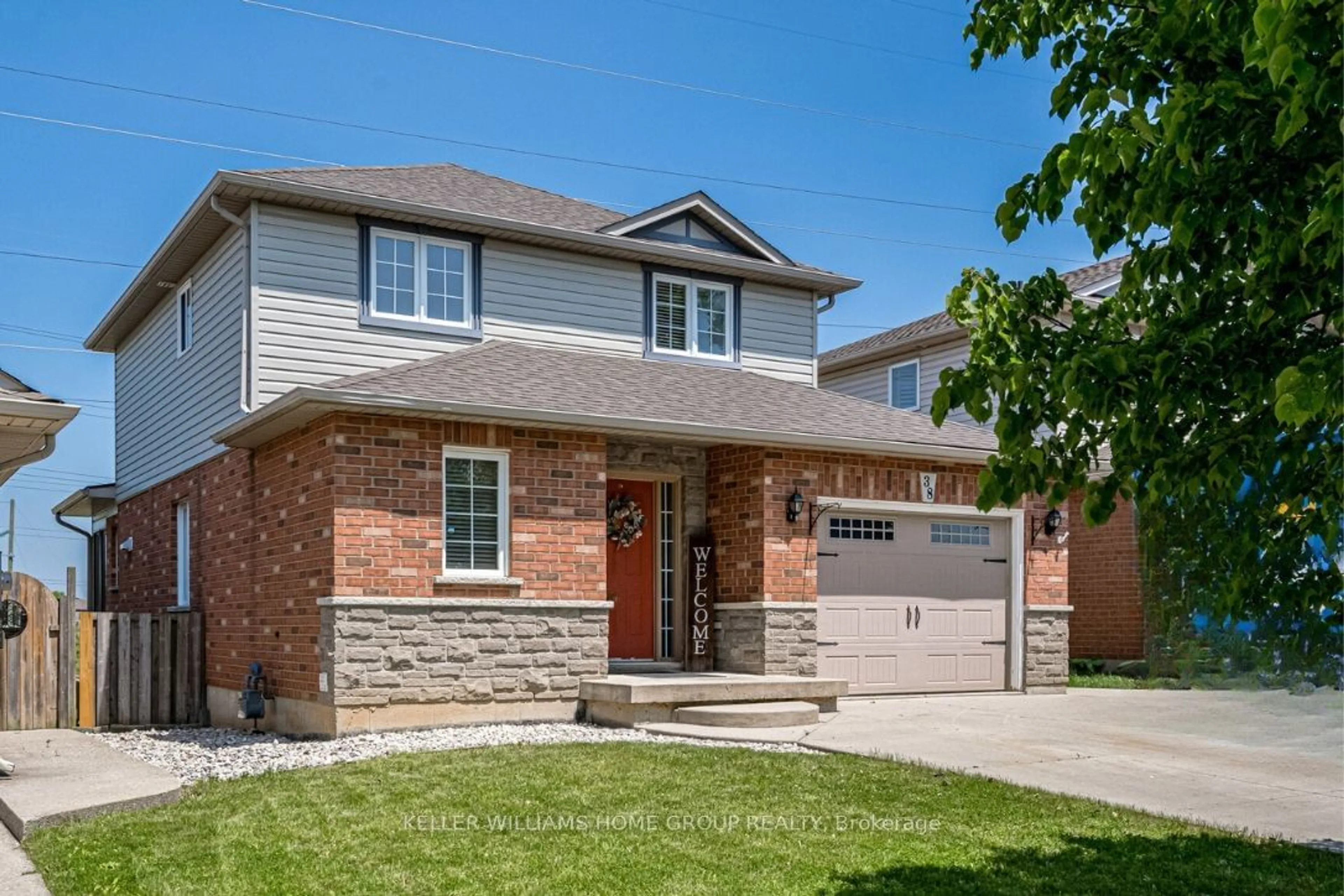 Home with brick exterior material for 38 Grassyplain Dr, Hamilton Ontario L0R 1W0