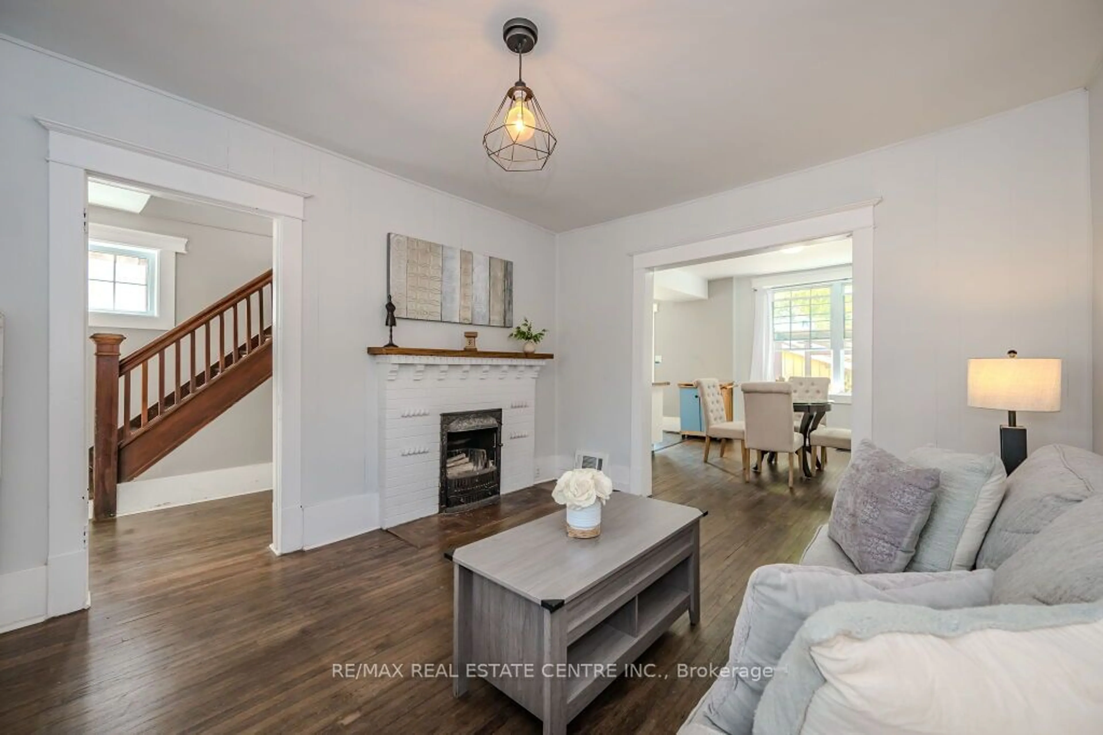 Living room, wood floors for 54 Eramosa Rd, Guelph Ontario N1E 2L5