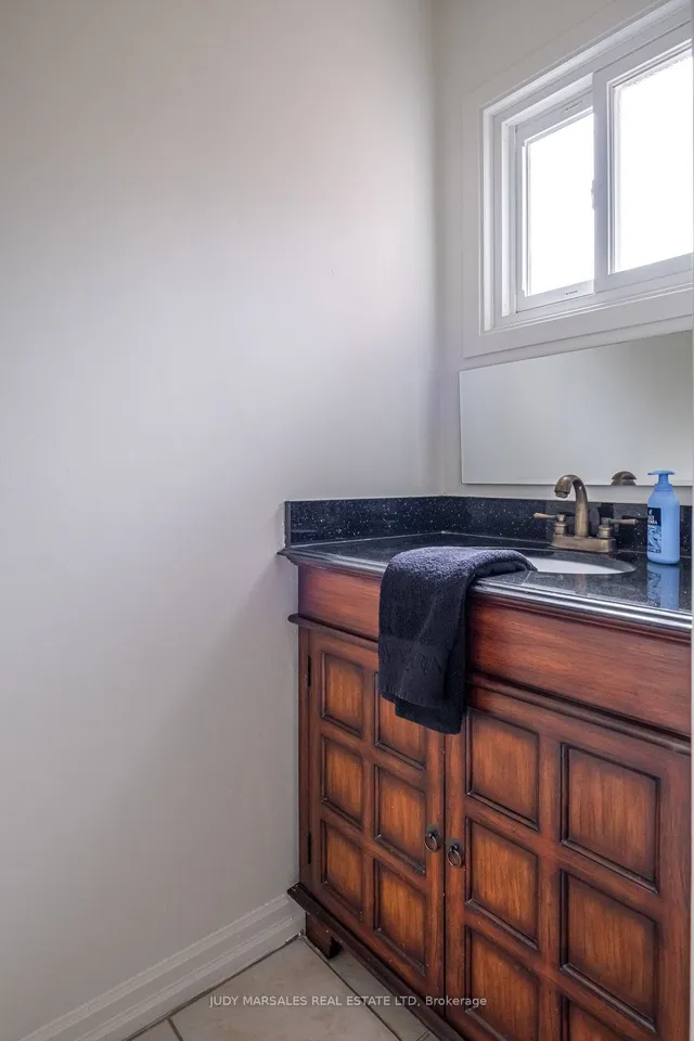 Additional property image - 4 Knollwood Crt