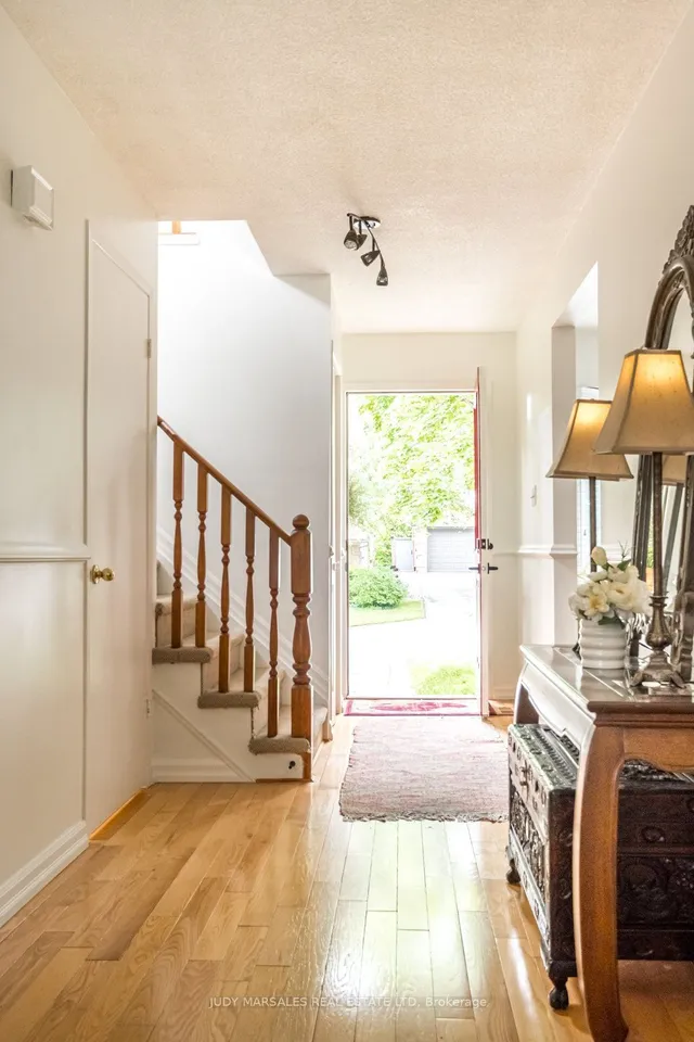 Additional property image - 4 Knollwood Crt