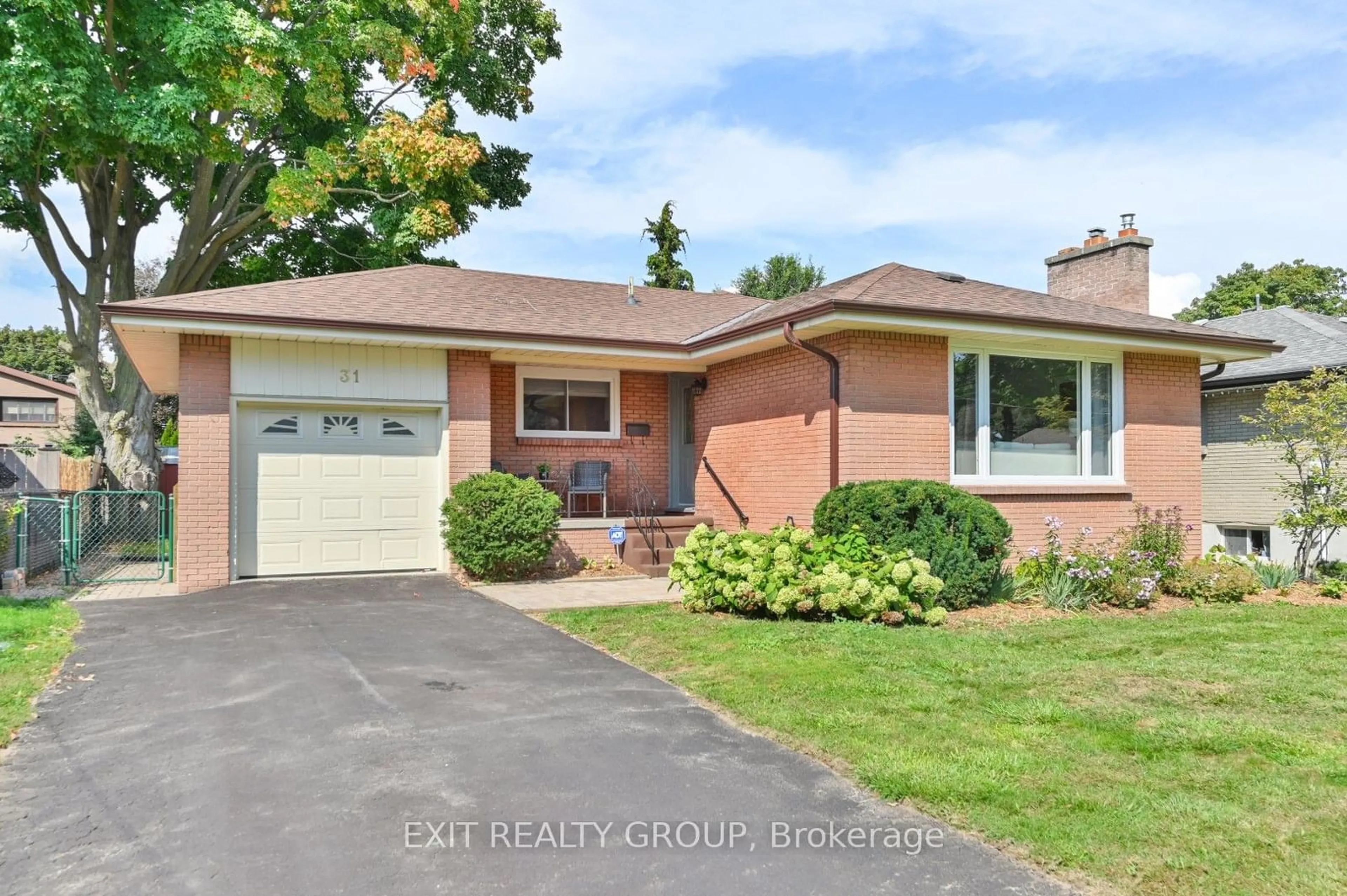 Frontside or backside of a home, the street view for 31 Southwood Cres, Belleville Ontario K8N 1X3