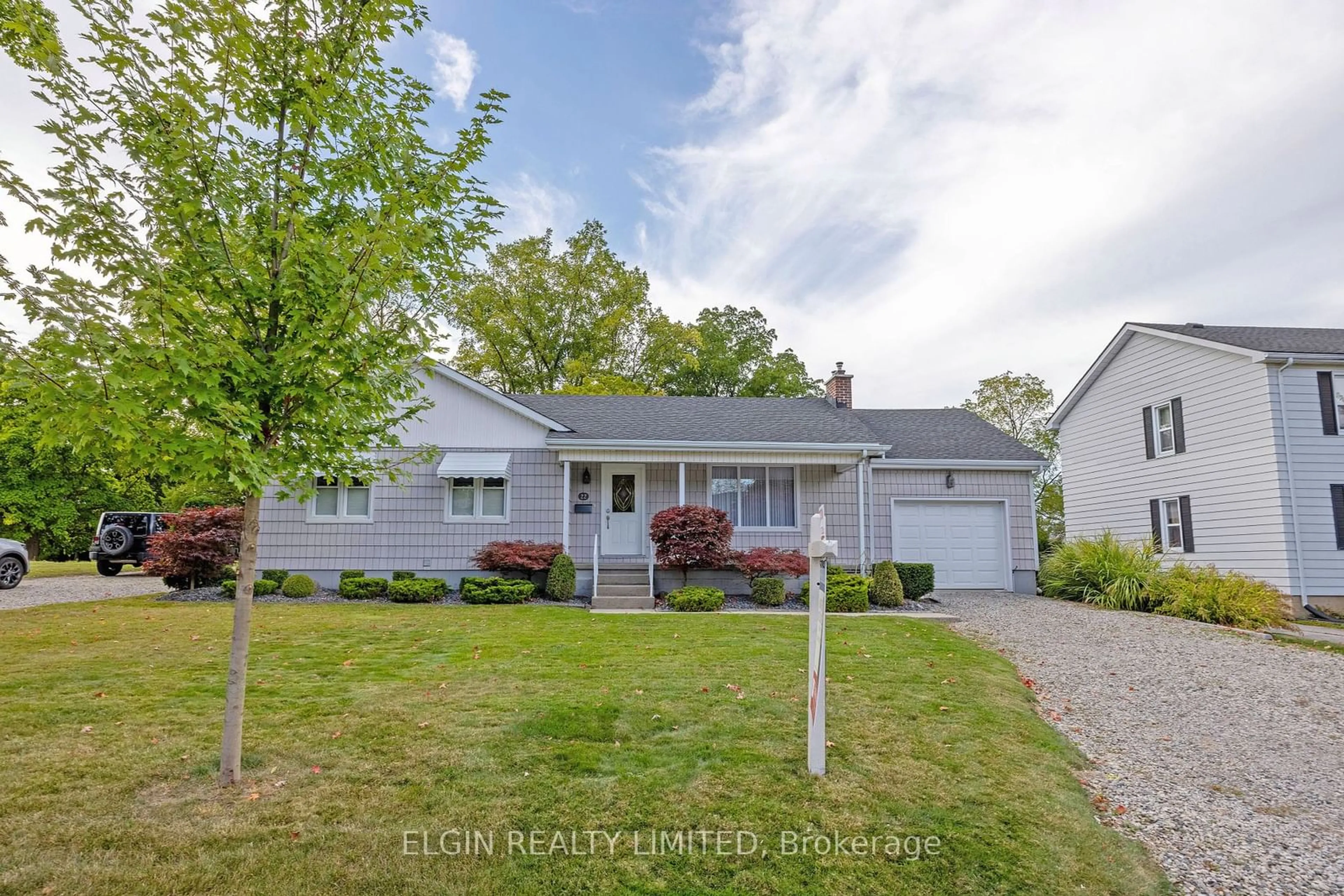 Frontside or backside of a home, the street view for 22 Fairview Ave, St. Thomas Ontario N5R 4X4