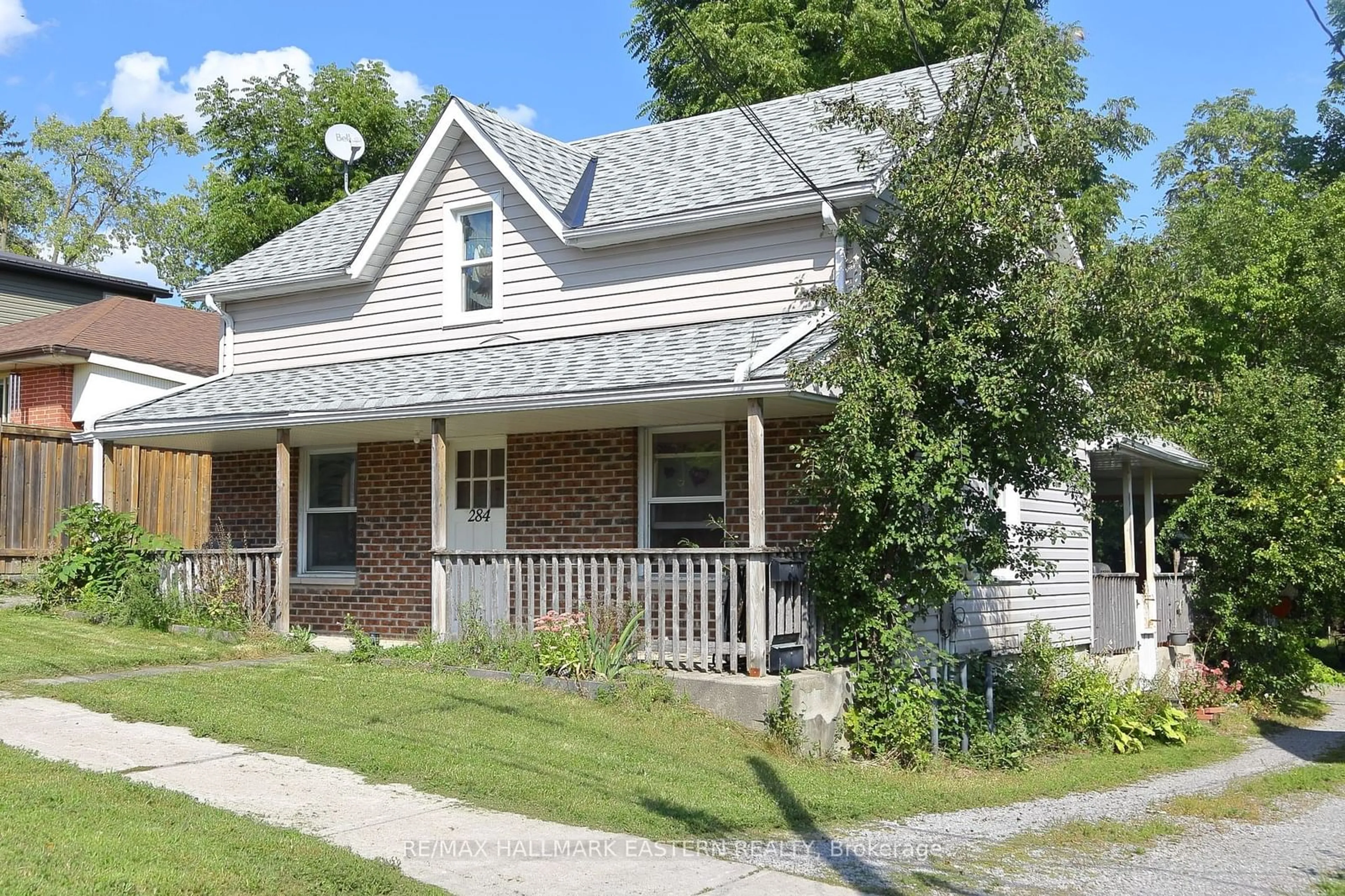 Frontside or backside of a home, cottage for 284 Rogers St, Peterborough Ontario K9H 1W3