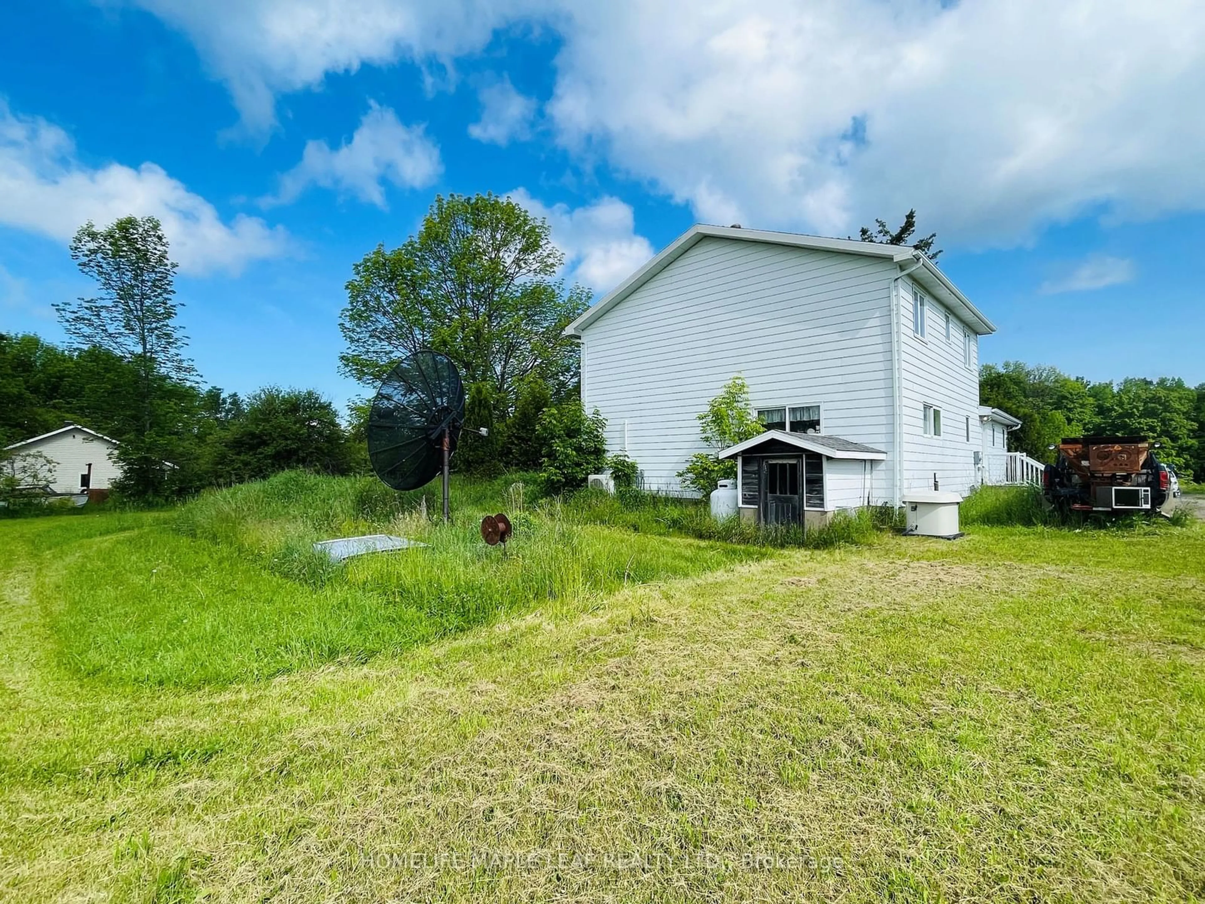 Outside view for 219 Hill Rd, Central Manitoulin Ontario P0P 1S0