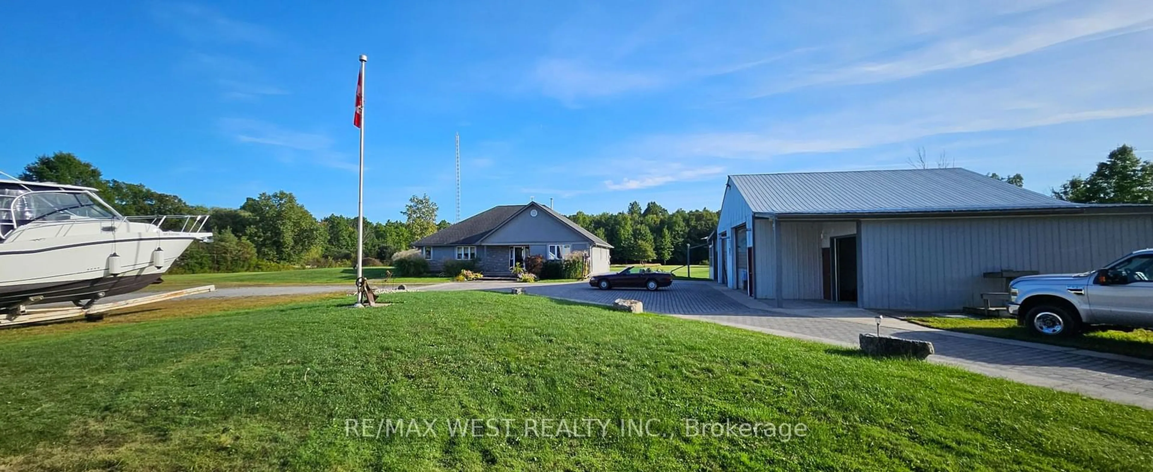 A pic from exterior of the house or condo, the fenced backyard for 1961 Townline Rd, Fort Erie Ontario L0S 1S0