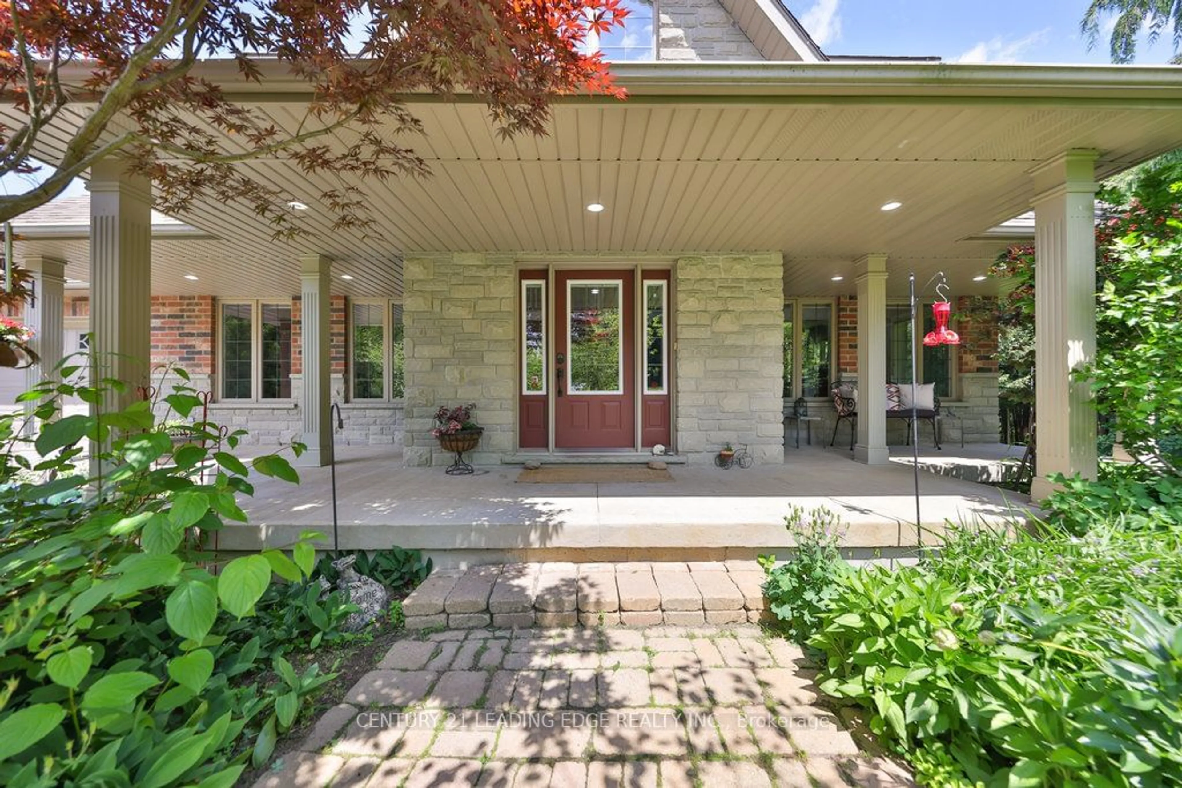 Indoor entryway, wood floors for 4379 Victoria Rd, Puslinch Ontario N0B 2J0