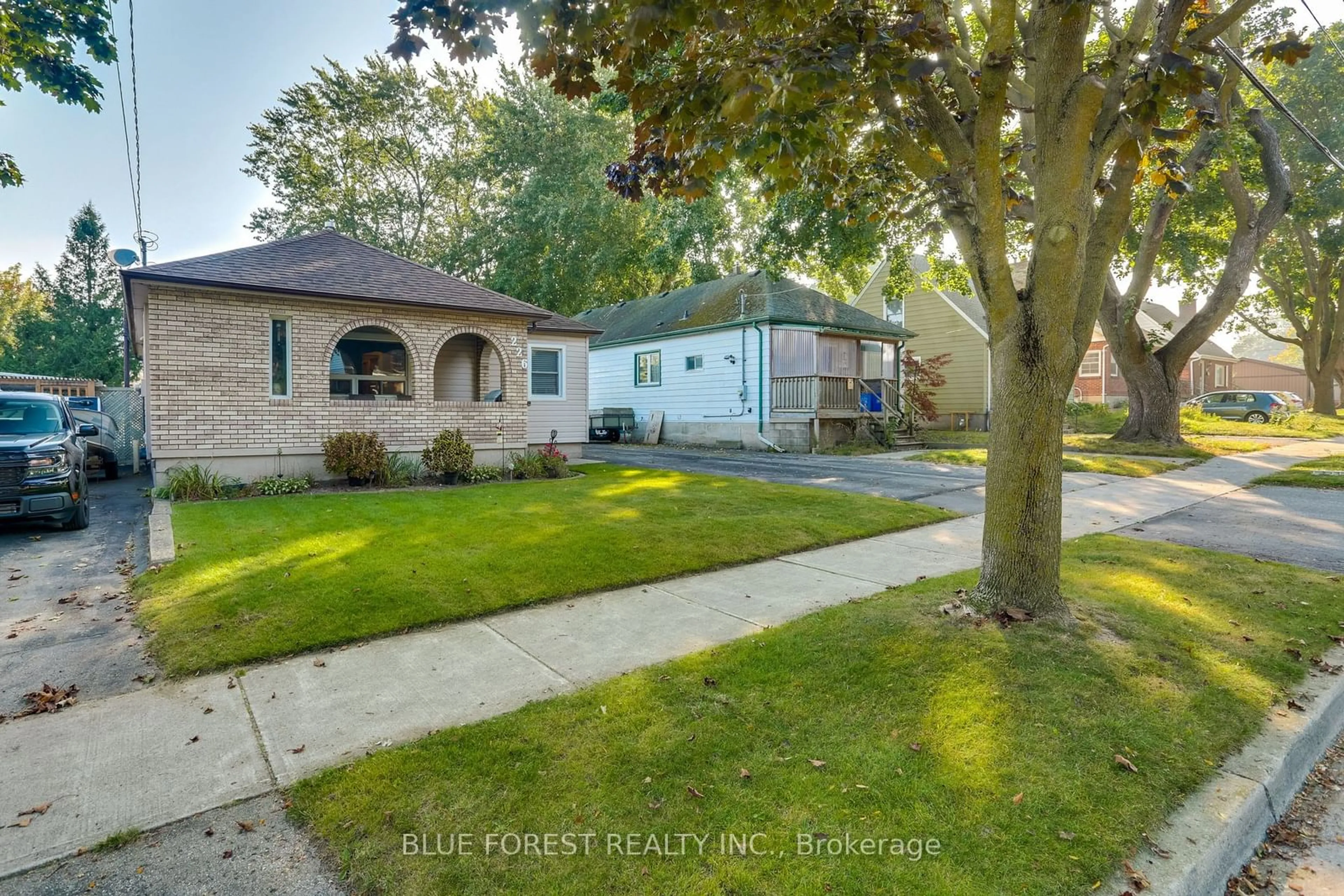 A pic from exterior of the house or condo, the fenced backyard for 226 Oakland Ave, London Ontario N5W 4J3