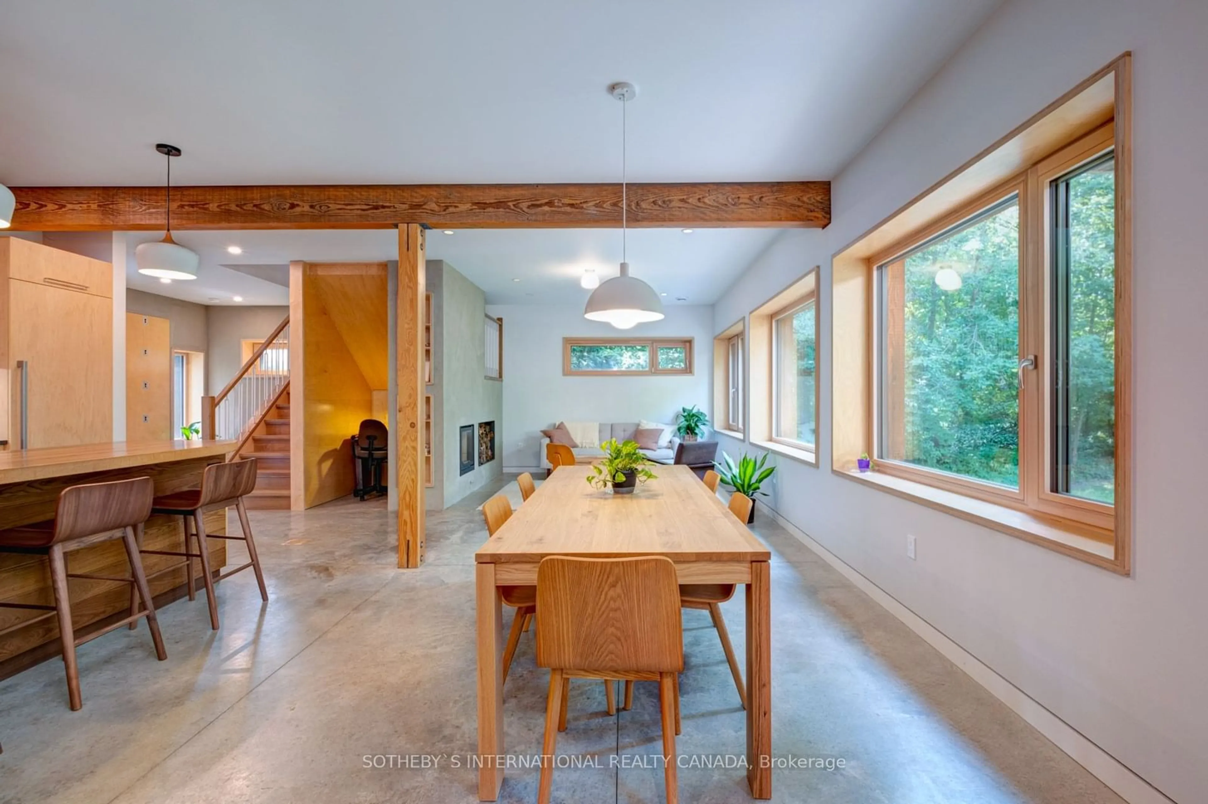 Dining room, wood floors, cottage for 274 Kathleen St, Guelph Ontario N1H 4Y5