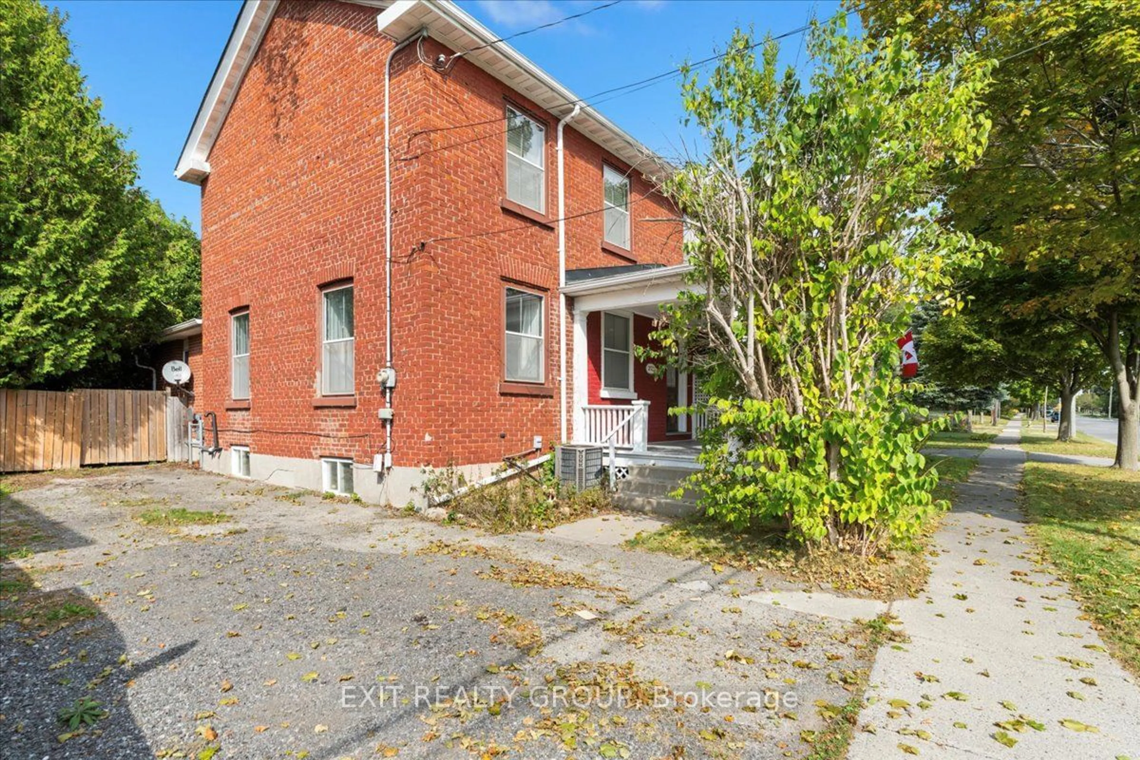 A pic from exterior of the house or condo, the street view for 378 King St, Cobourg Ontario K9A 2N7