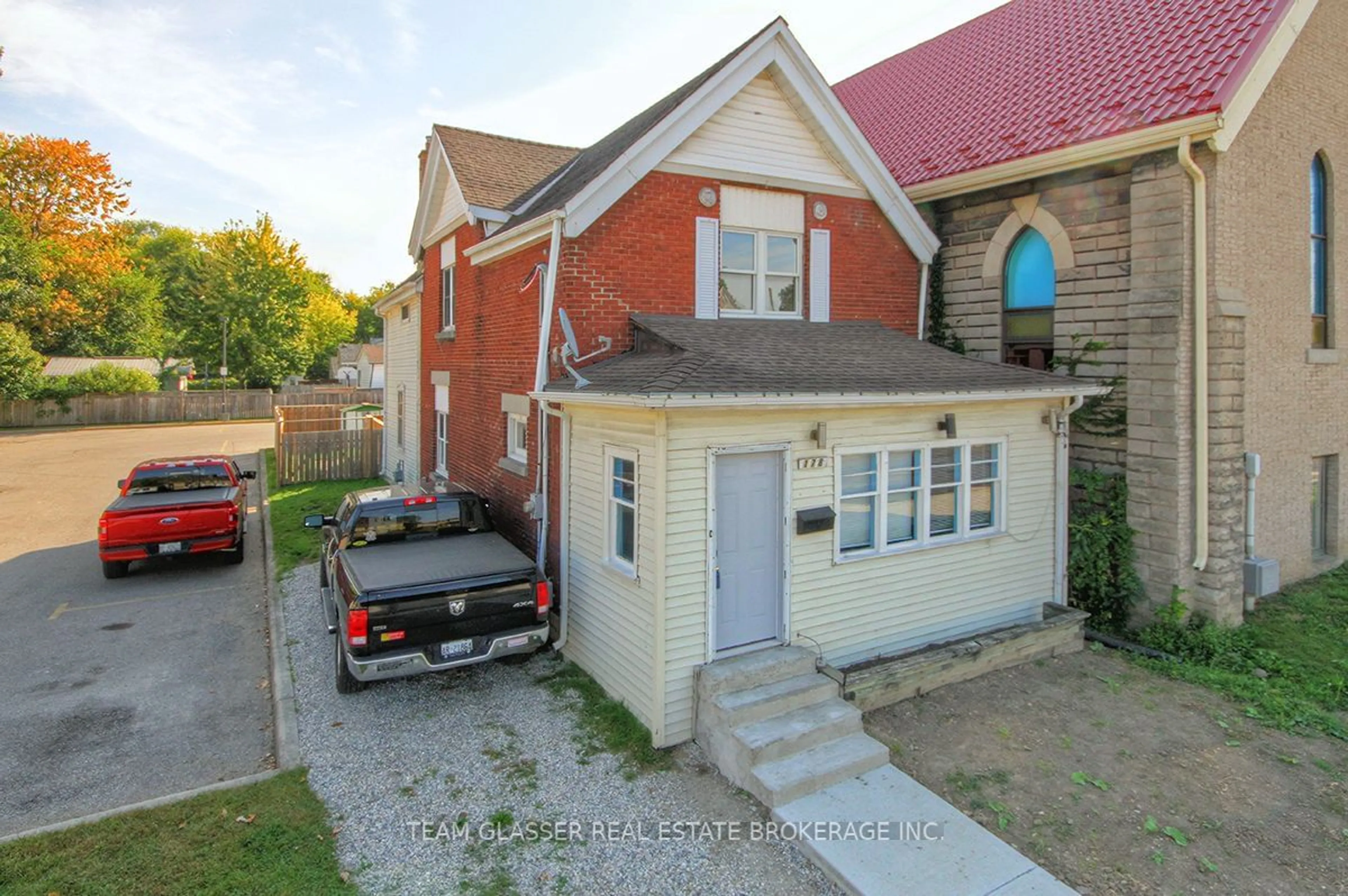 Frontside or backside of a home for 178 WELLINGTON St, London Ontario N6B 2L1