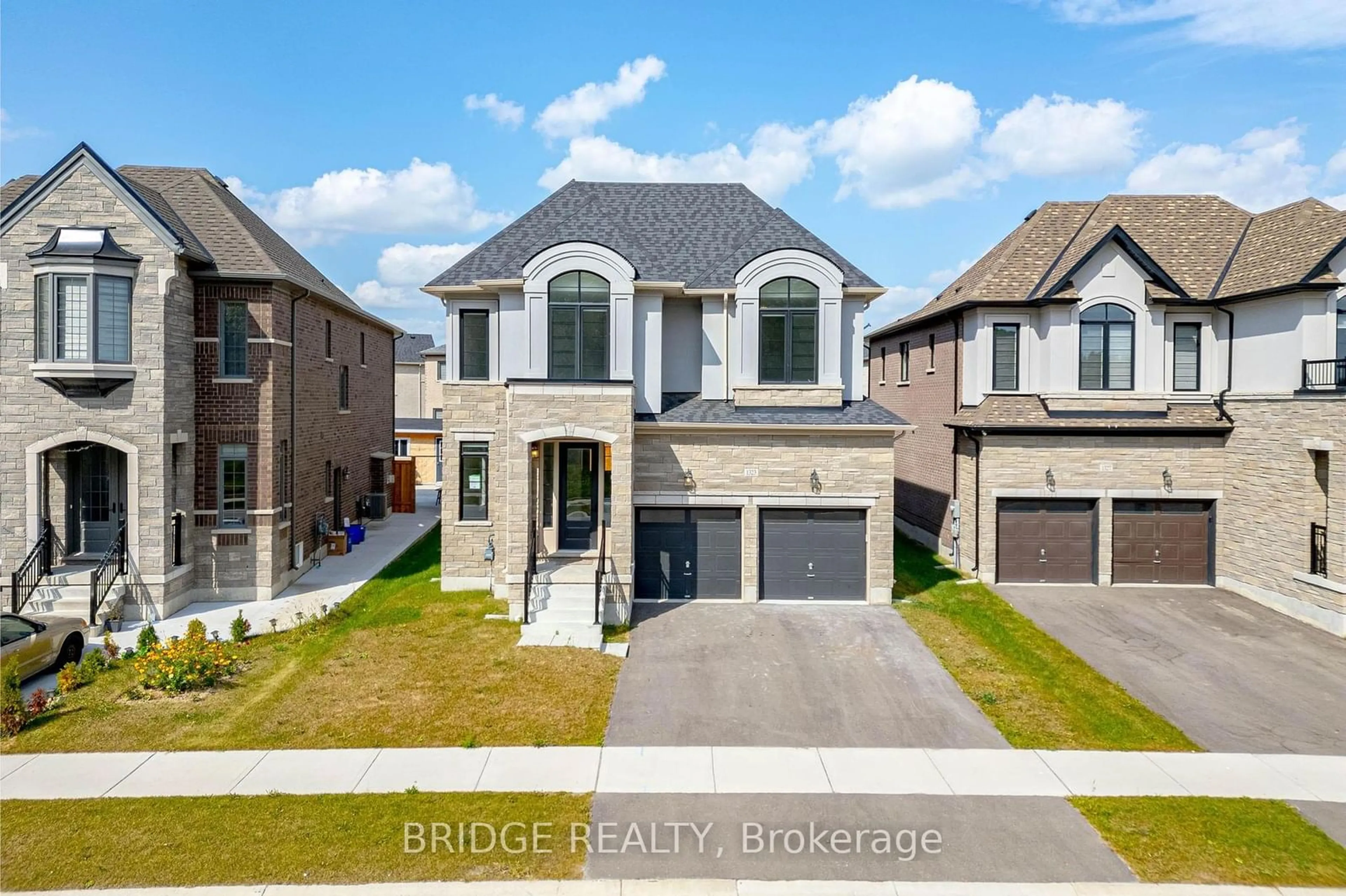 Frontside or backside of a home, the street view for 1323 Upper Thames Dr, Woodstock Ontario N4T 0N1