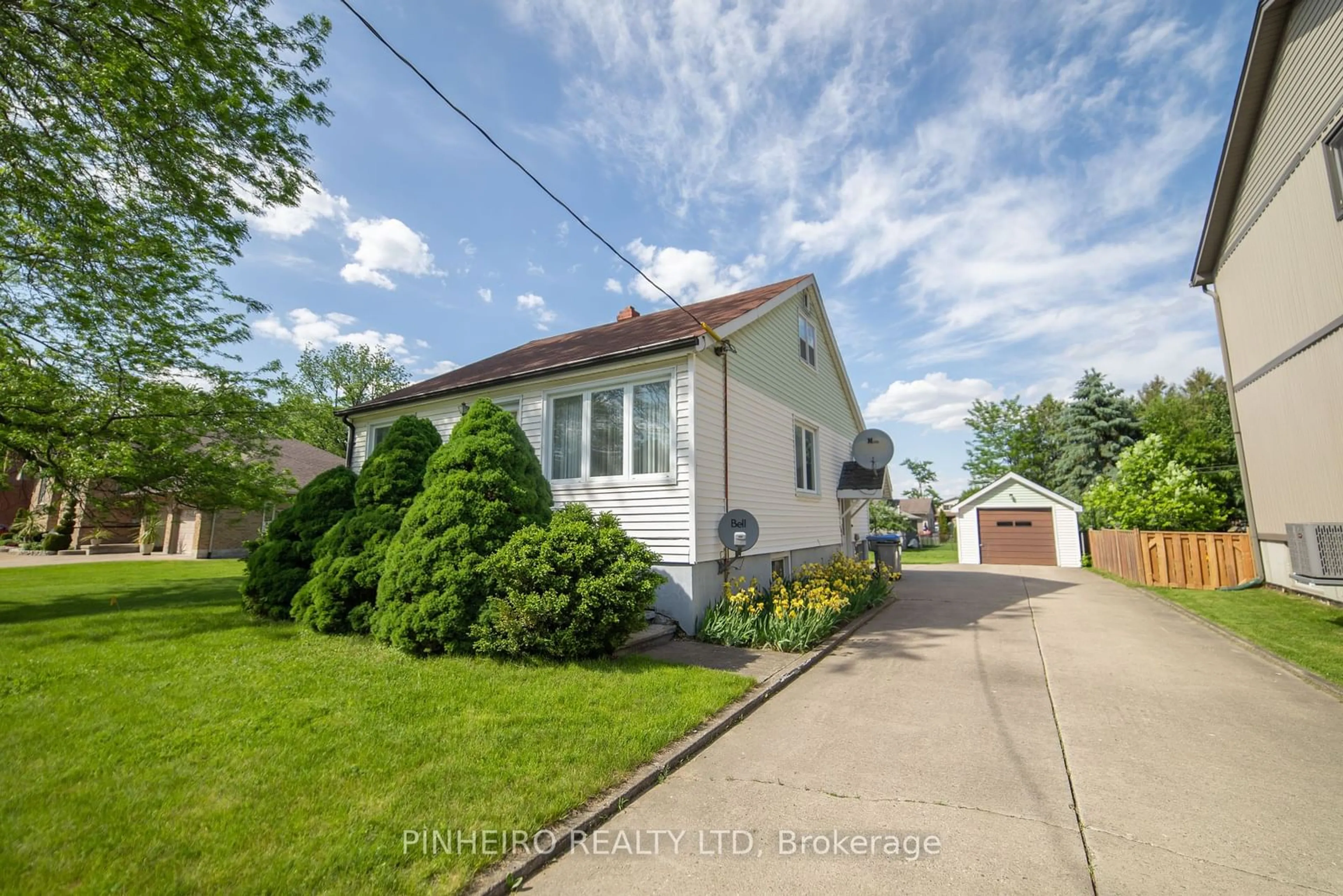 Frontside or backside of a home, cottage for 22566 Adelaide St, Strathroy-Caradoc Ontario N0L 1W0