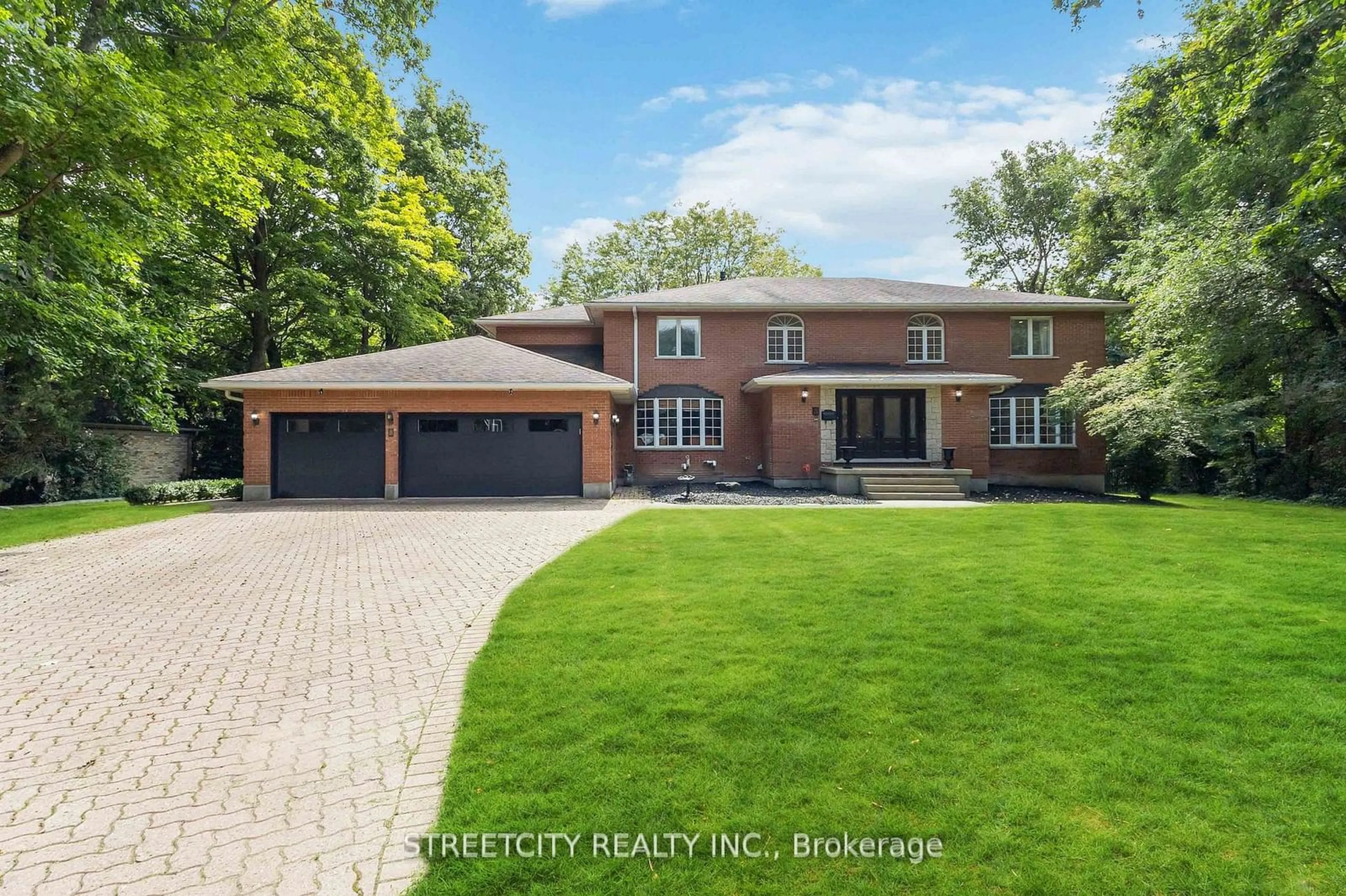 Home with brick exterior material for 8 Aspen Pl, London Ontario N6P 1C6