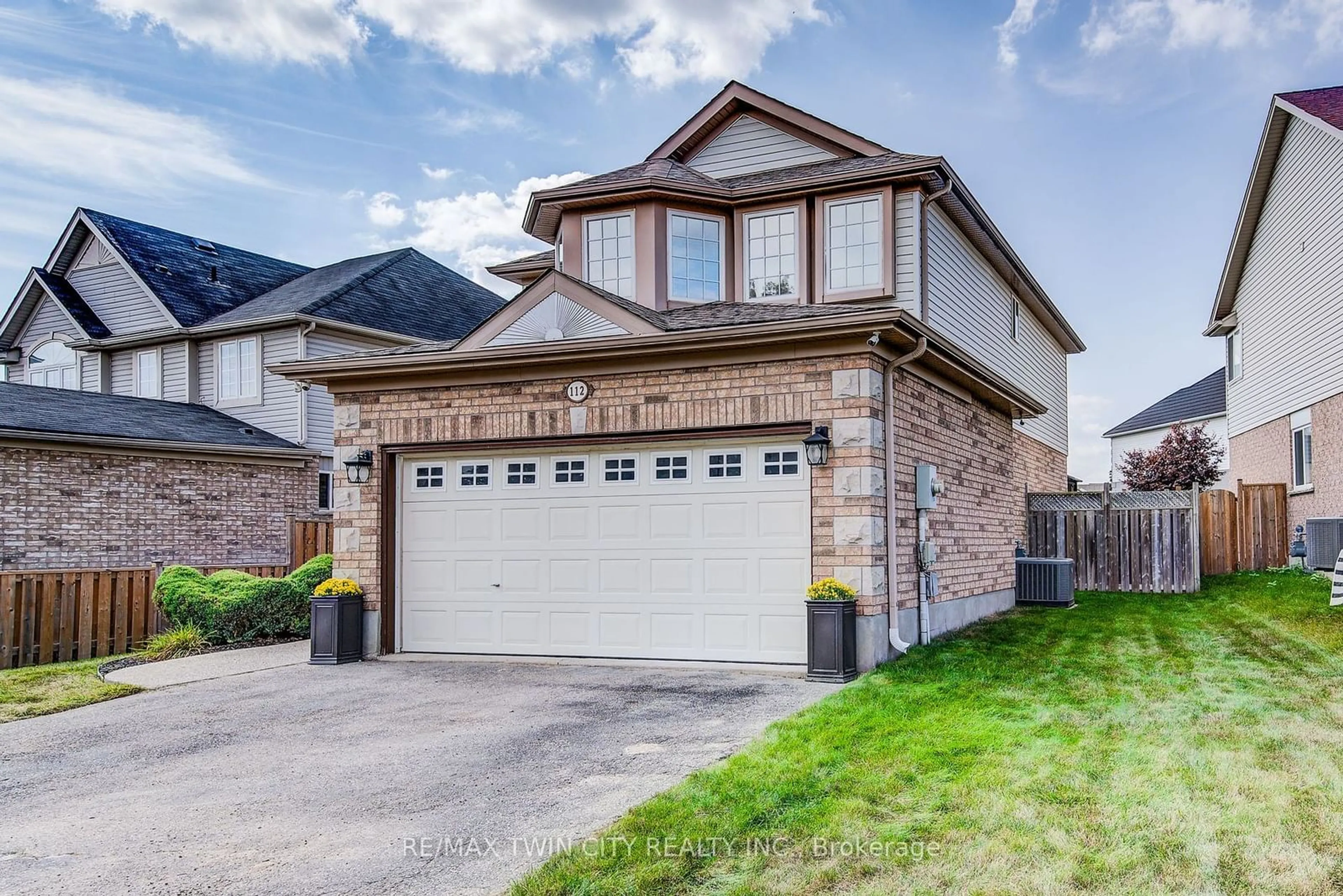 Frontside or backside of a home for 112 Sofron Dr, Cambridge Ontario N3C 4H9