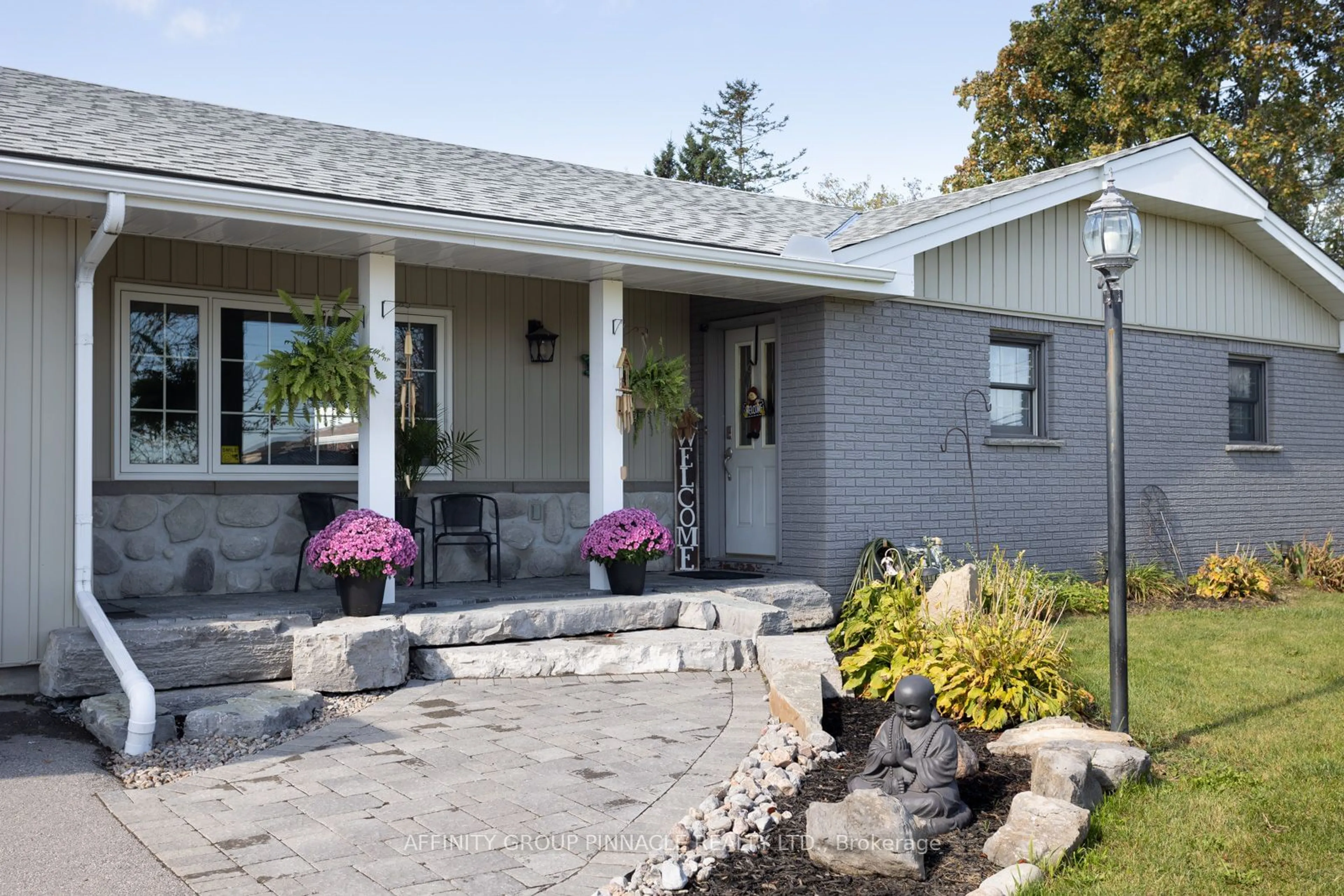 Frontside or backside of a home, cottage for 291 Angeline St, Kawartha Lakes Ontario K9V 4R1