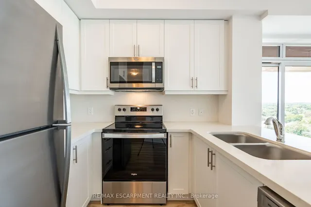 Additional property image - 470 DUNDAS St Unit 902