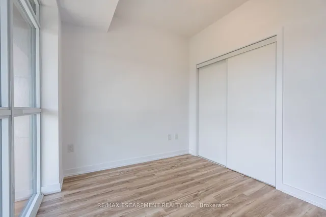 Additional property image - 470 DUNDAS St Unit 902